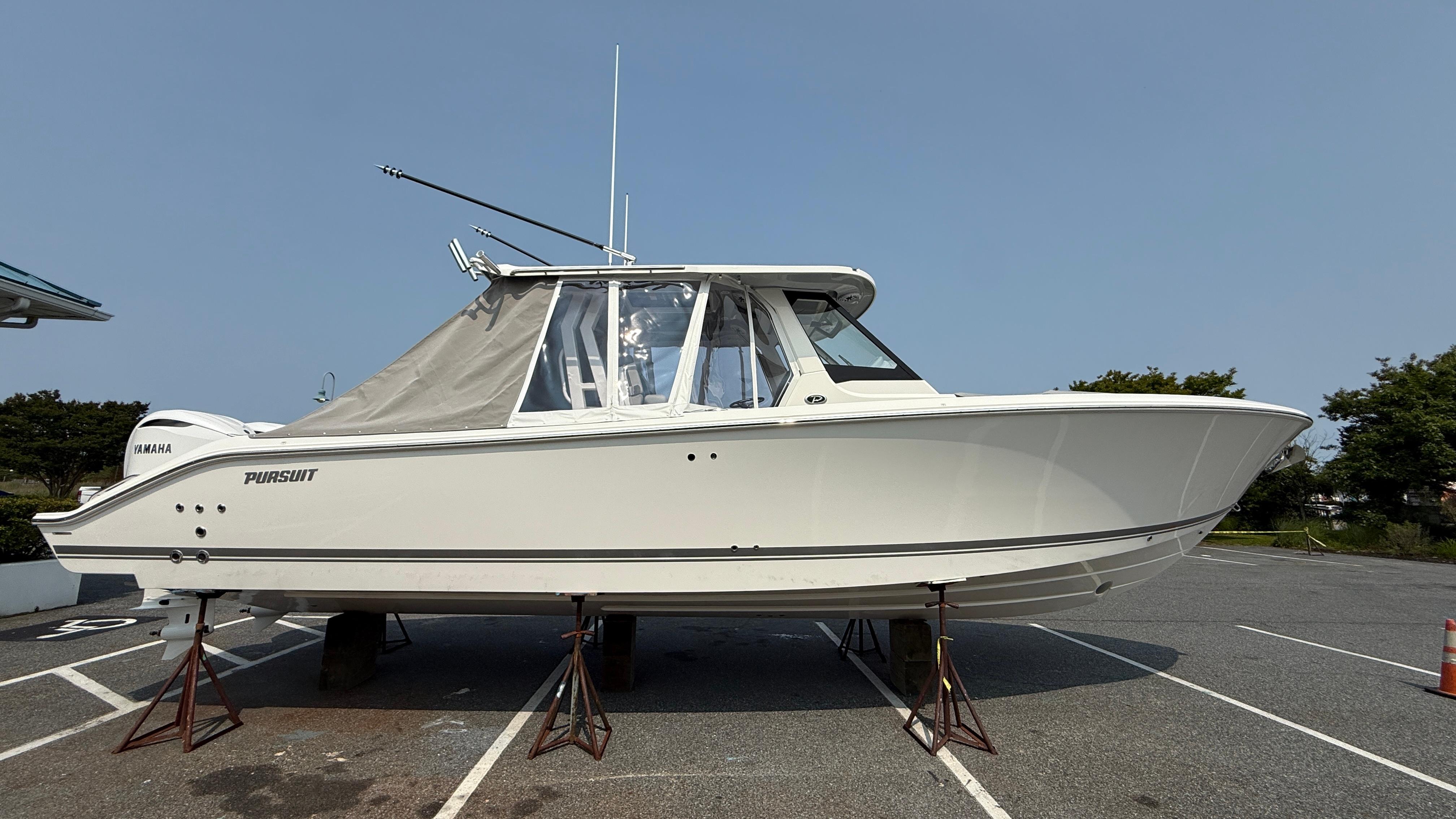 2025 Pursuit S 328 Sport-87