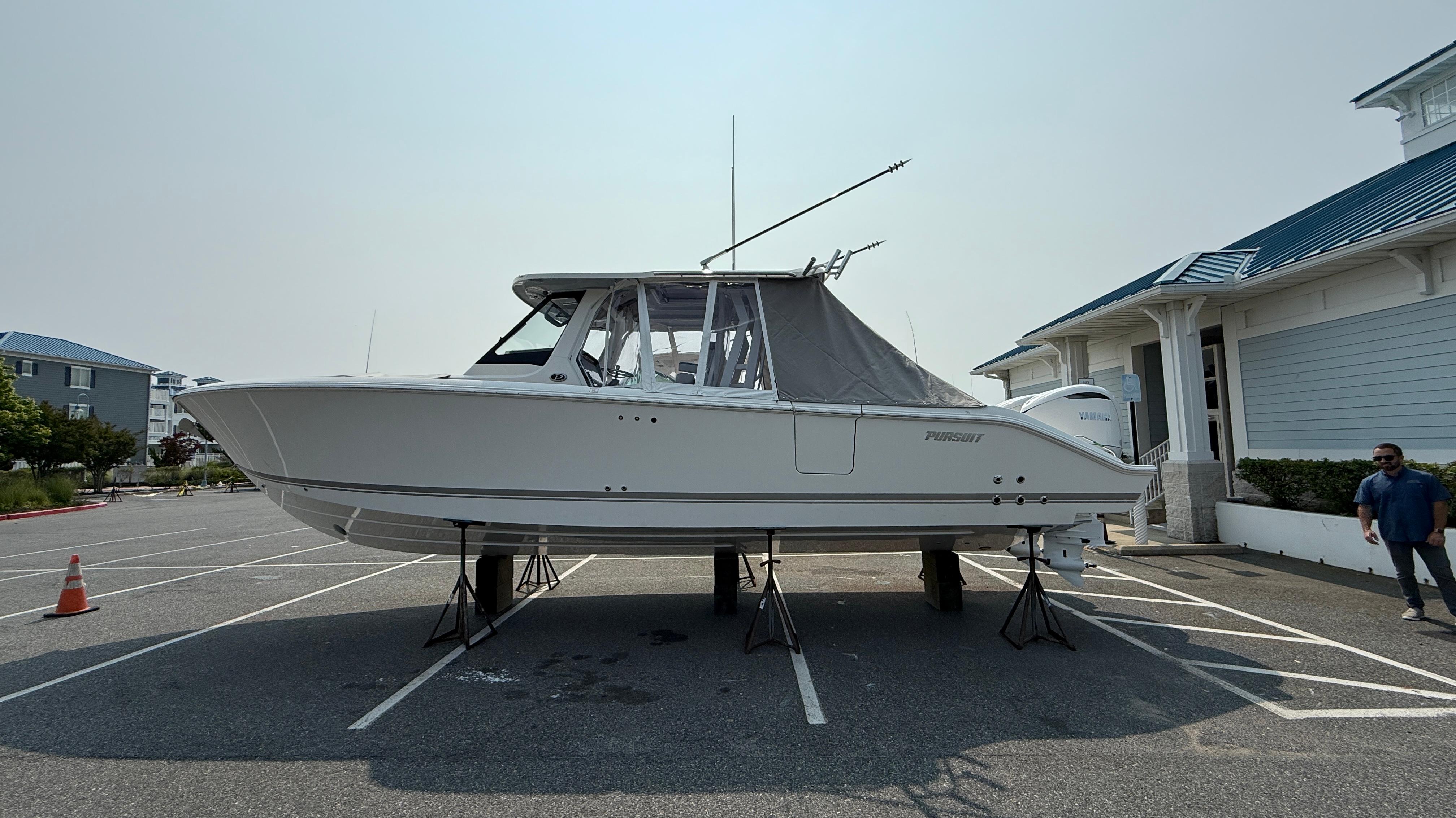 2025 Pursuit S 328 Sport-88