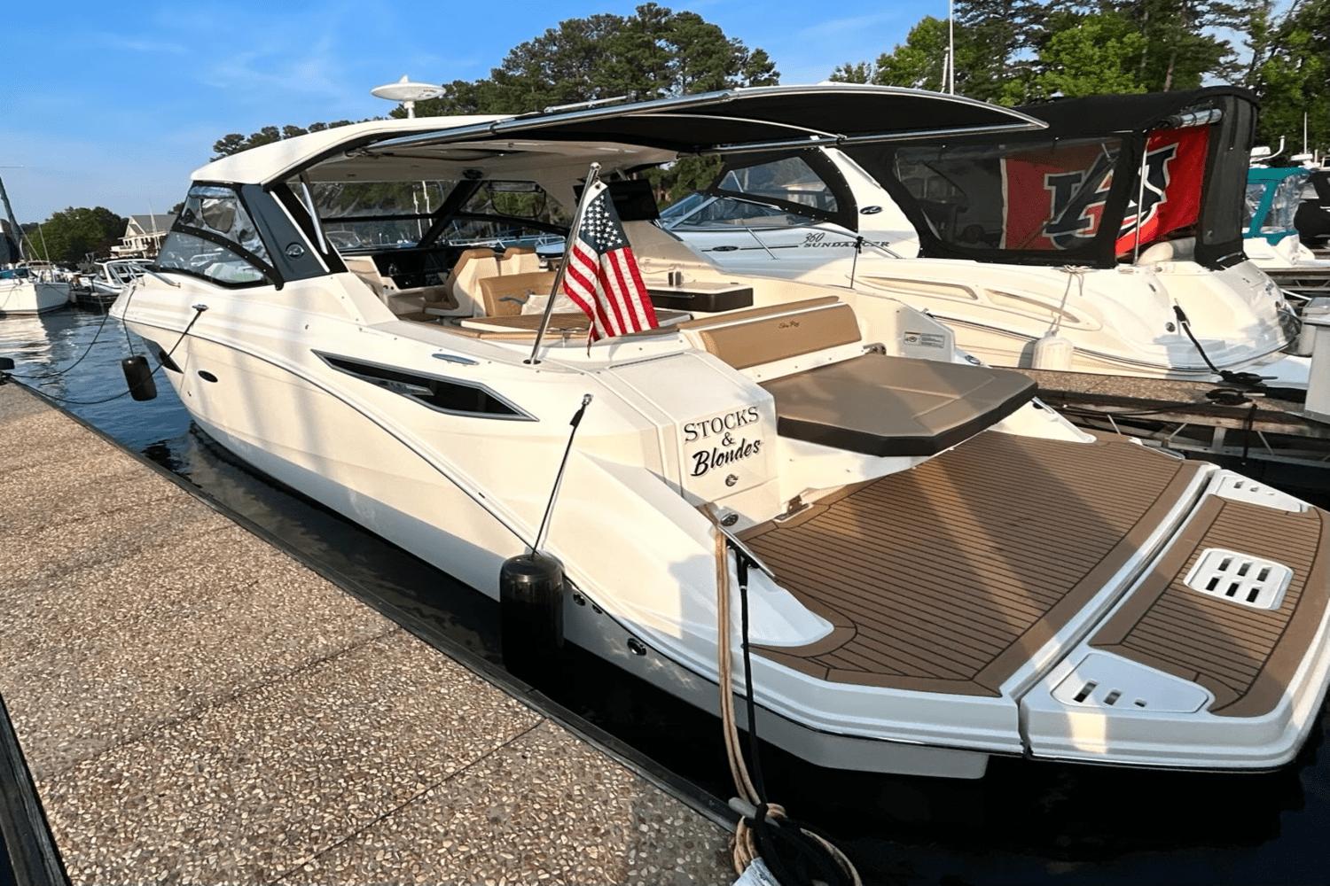 32 ft Sea Ray 2020