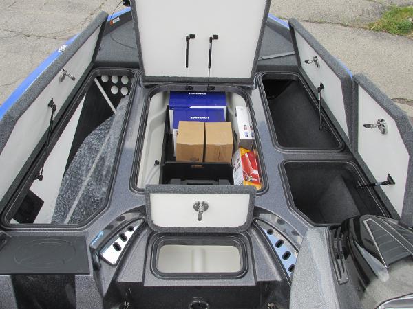 2021 Ranger Boats boat for sale, model of the boat is Z520C Ranger Cup Equipped & Image # 14 of 24