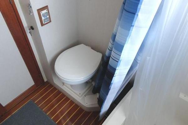 1985 Pearson 43 Trawler-14