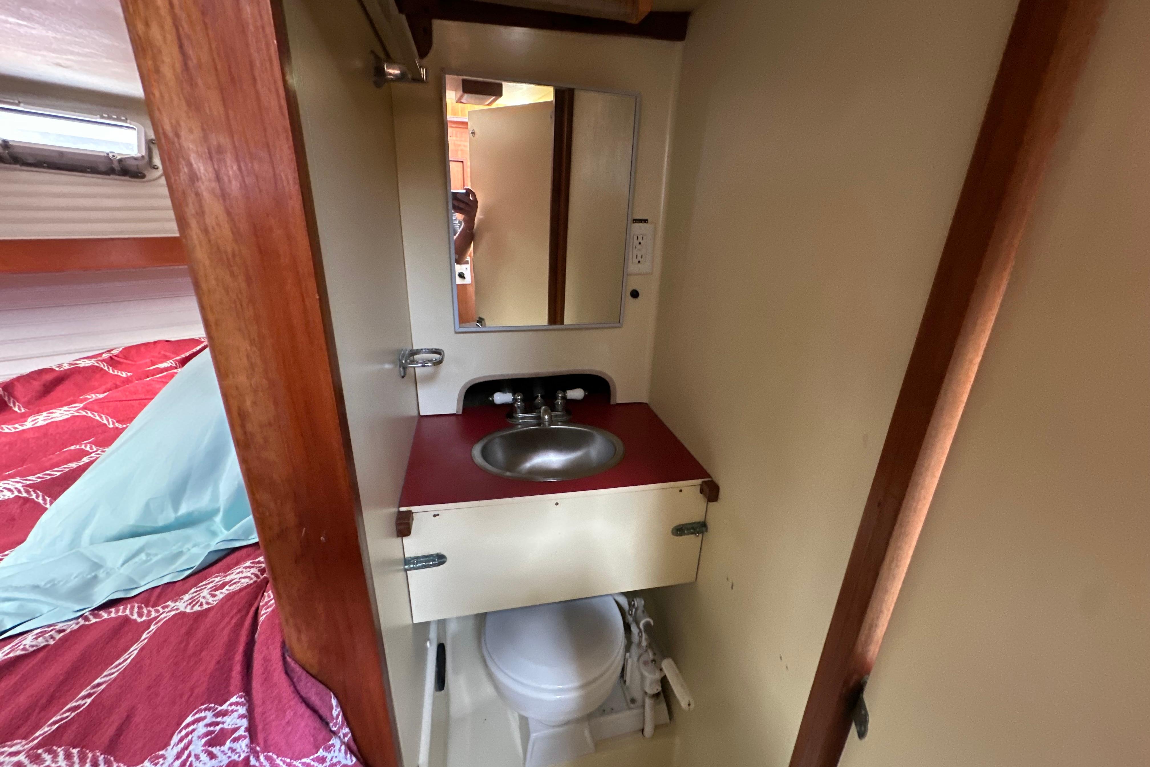 1985 Pearson 43 Trawler-32