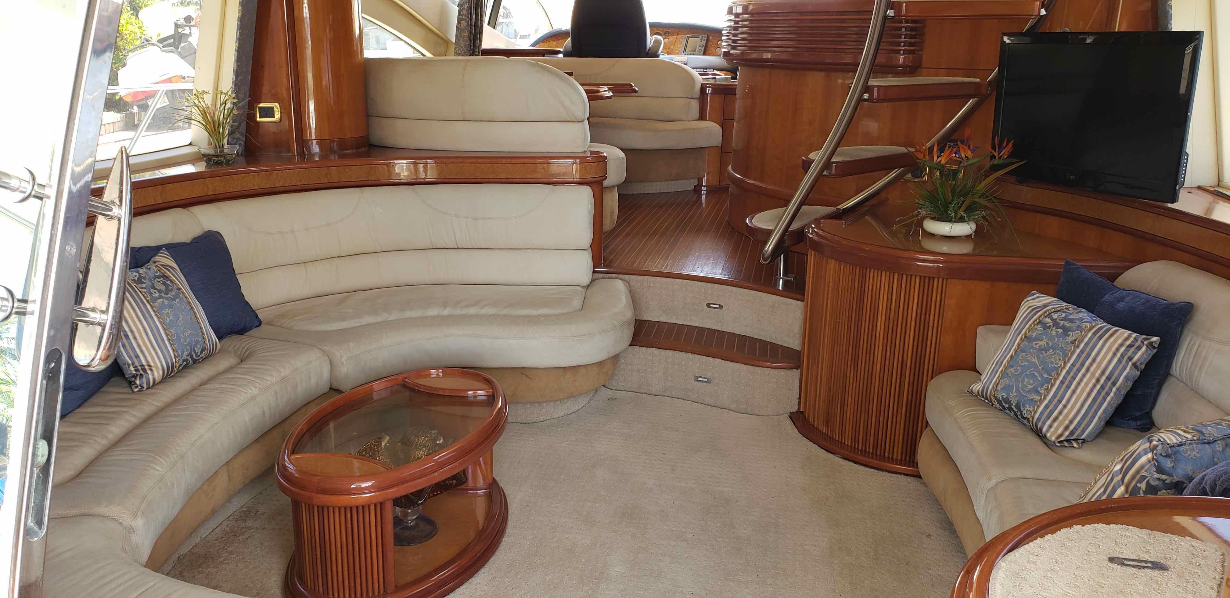 Azimut 68 2004 РіРѕРґ