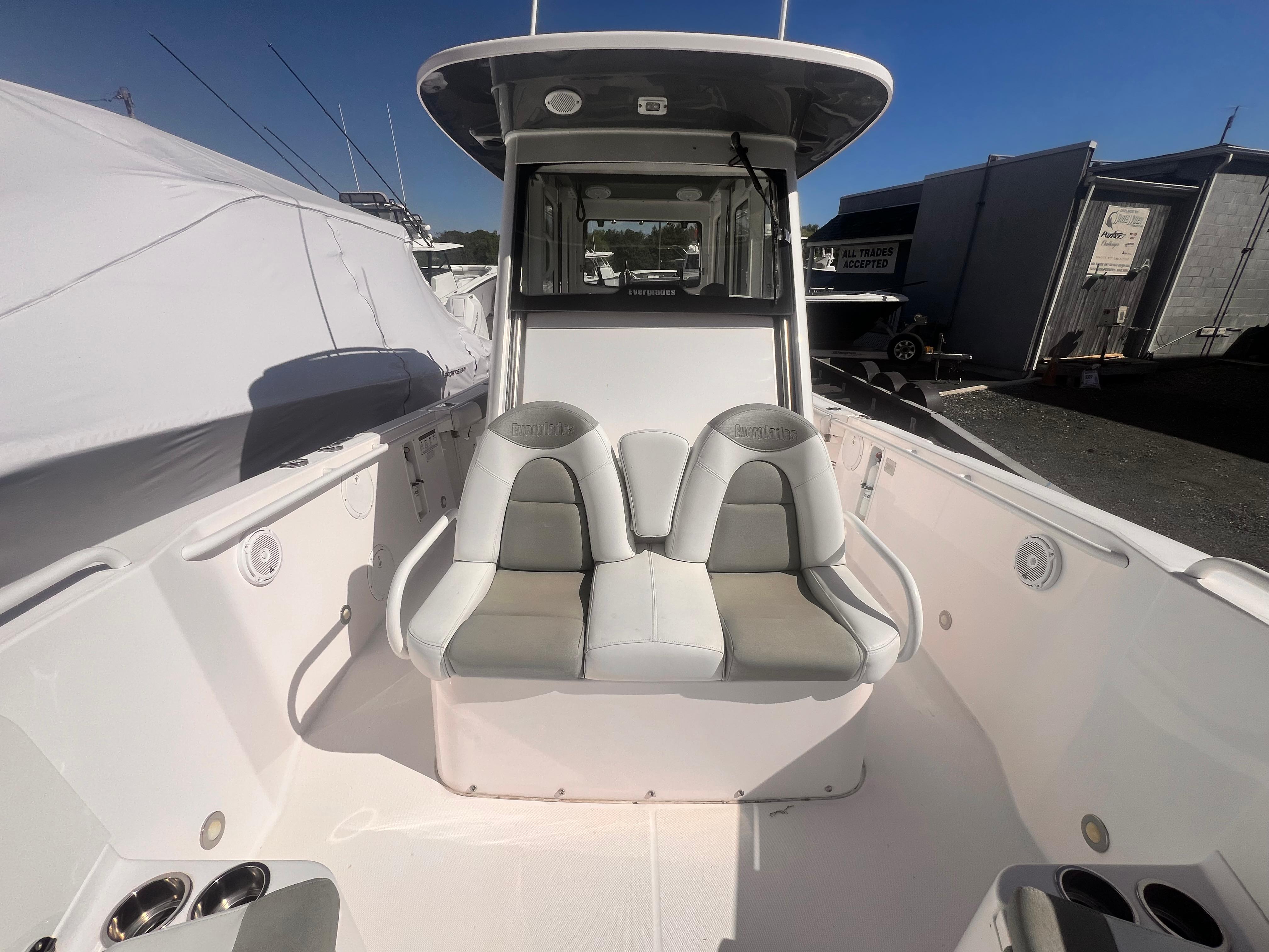 2015-everglades-295-pilot-power-9790494-20250512070300981-1_XLARGE