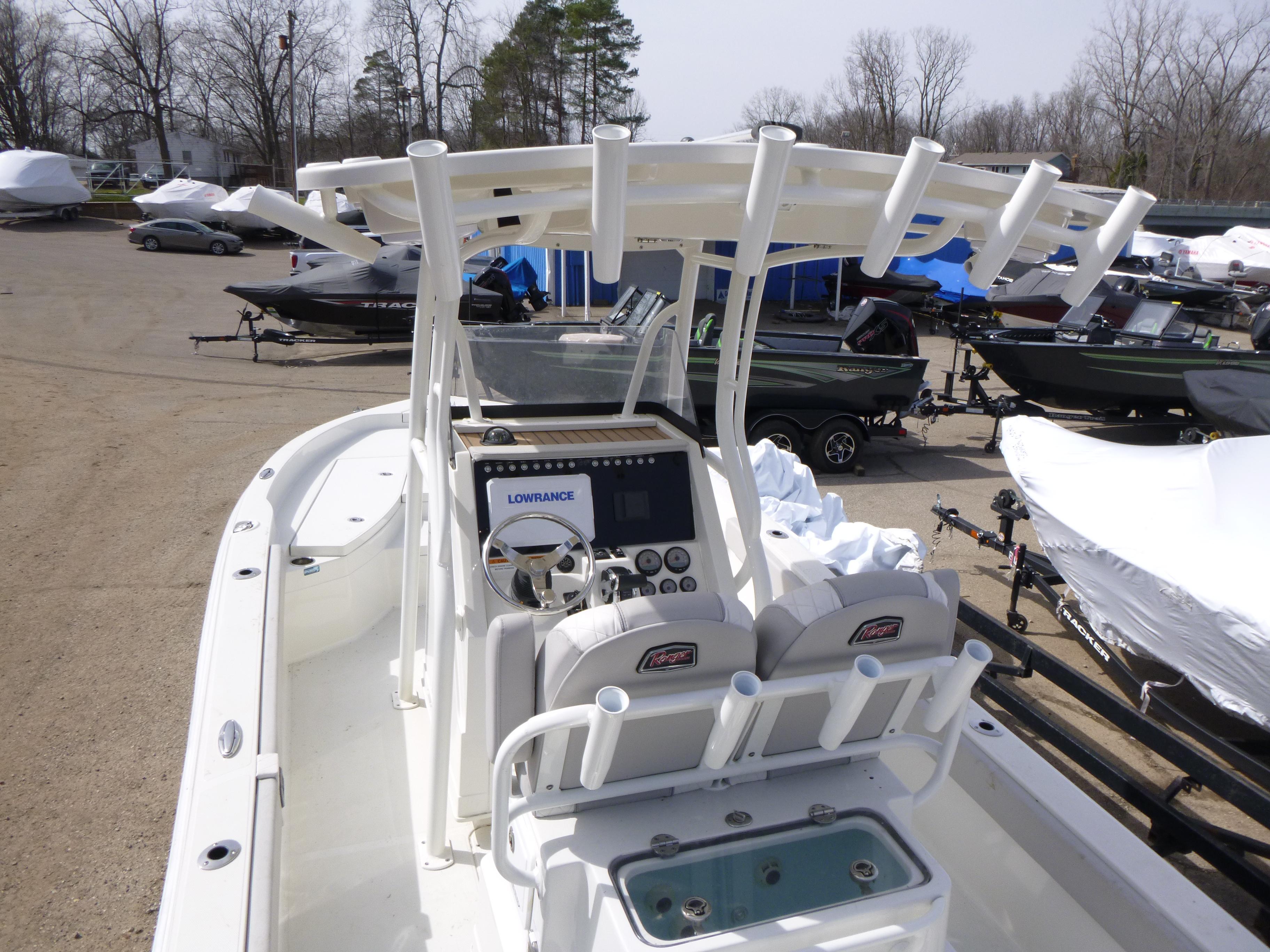 2022 Ranger 2510 Bay Gallery