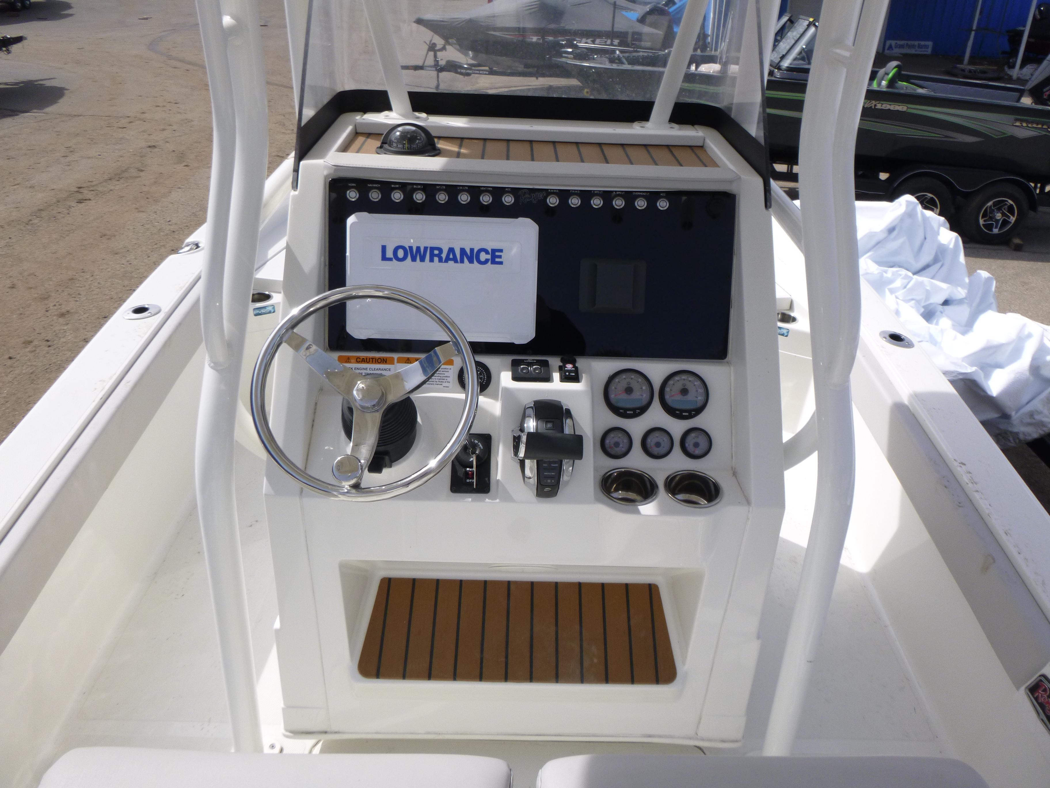 2022 Ranger 2510 Bay Gallery