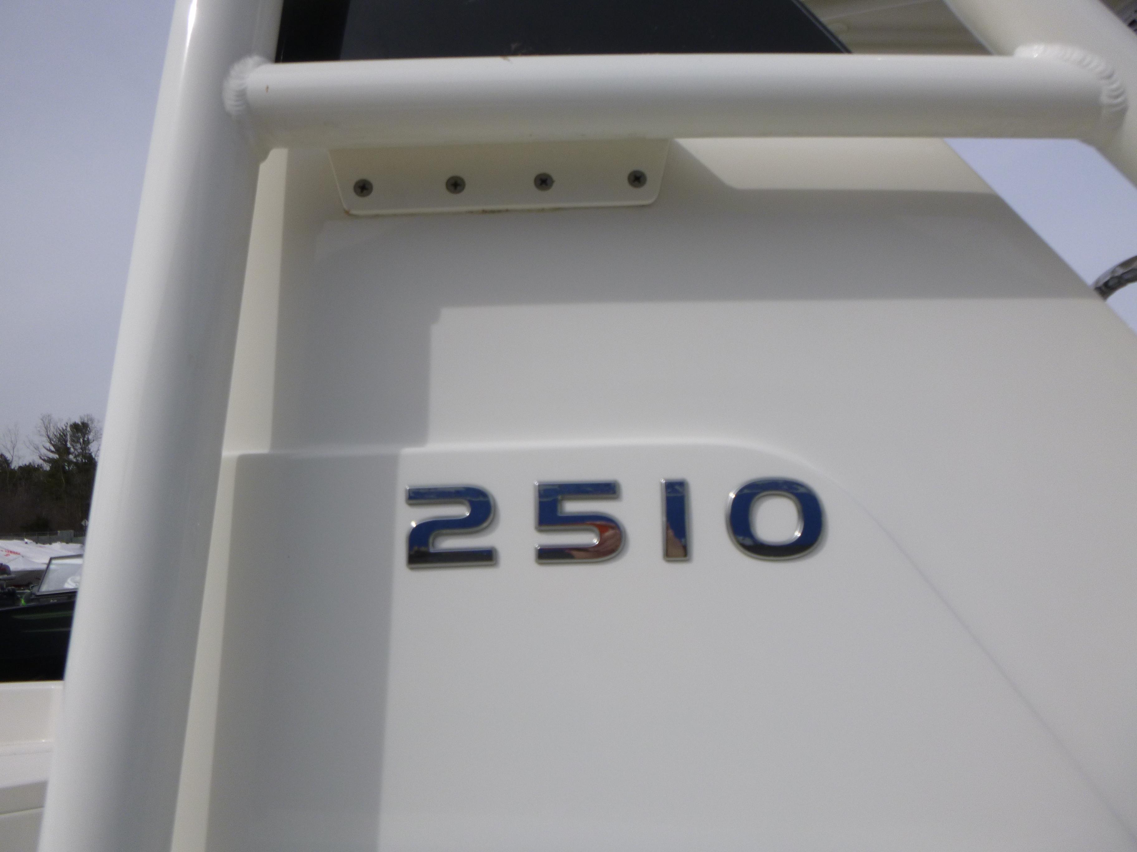 2022 Ranger 2510 Bay Gallery