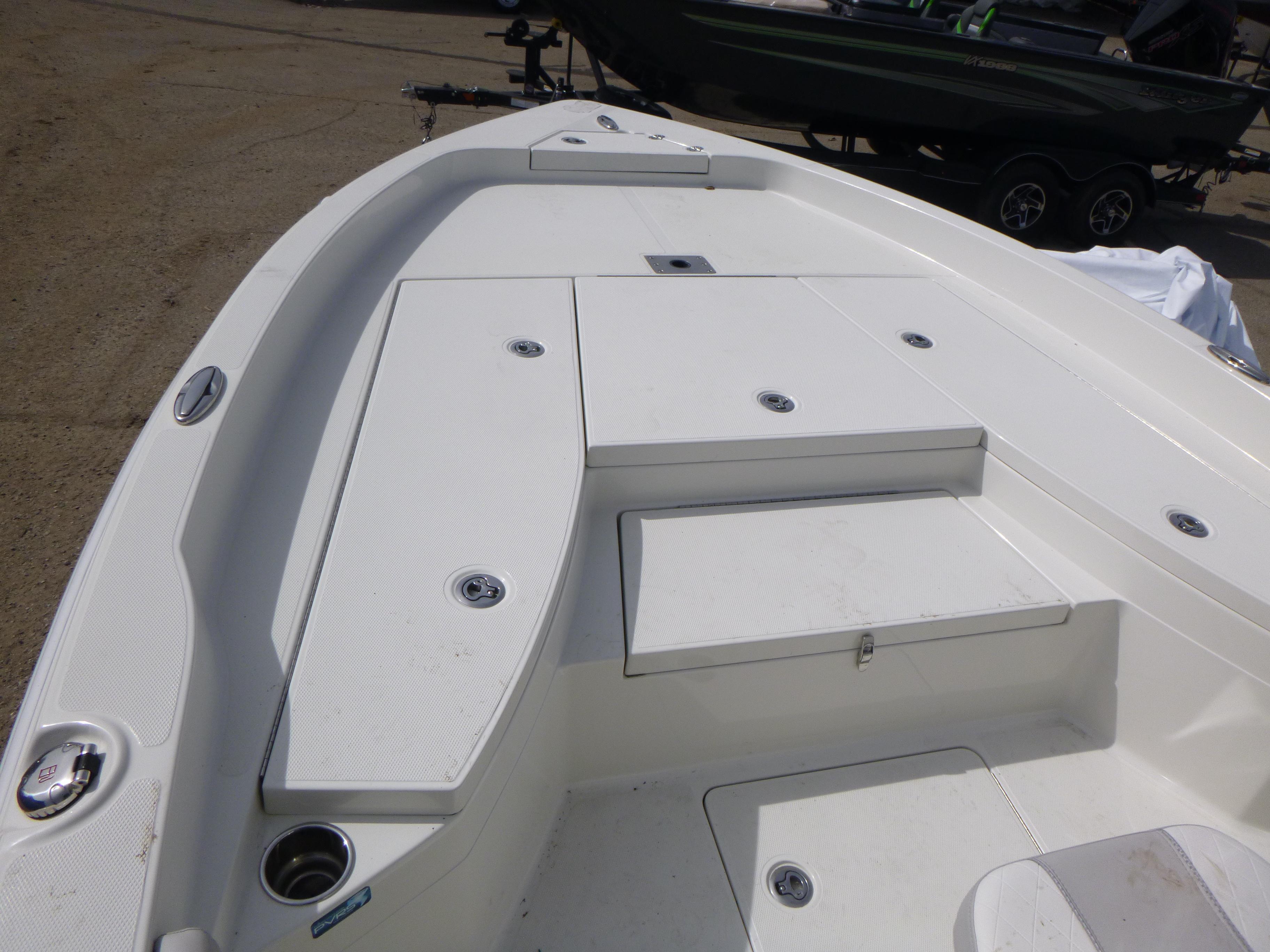 2022 Ranger 2510 Bay Gallery