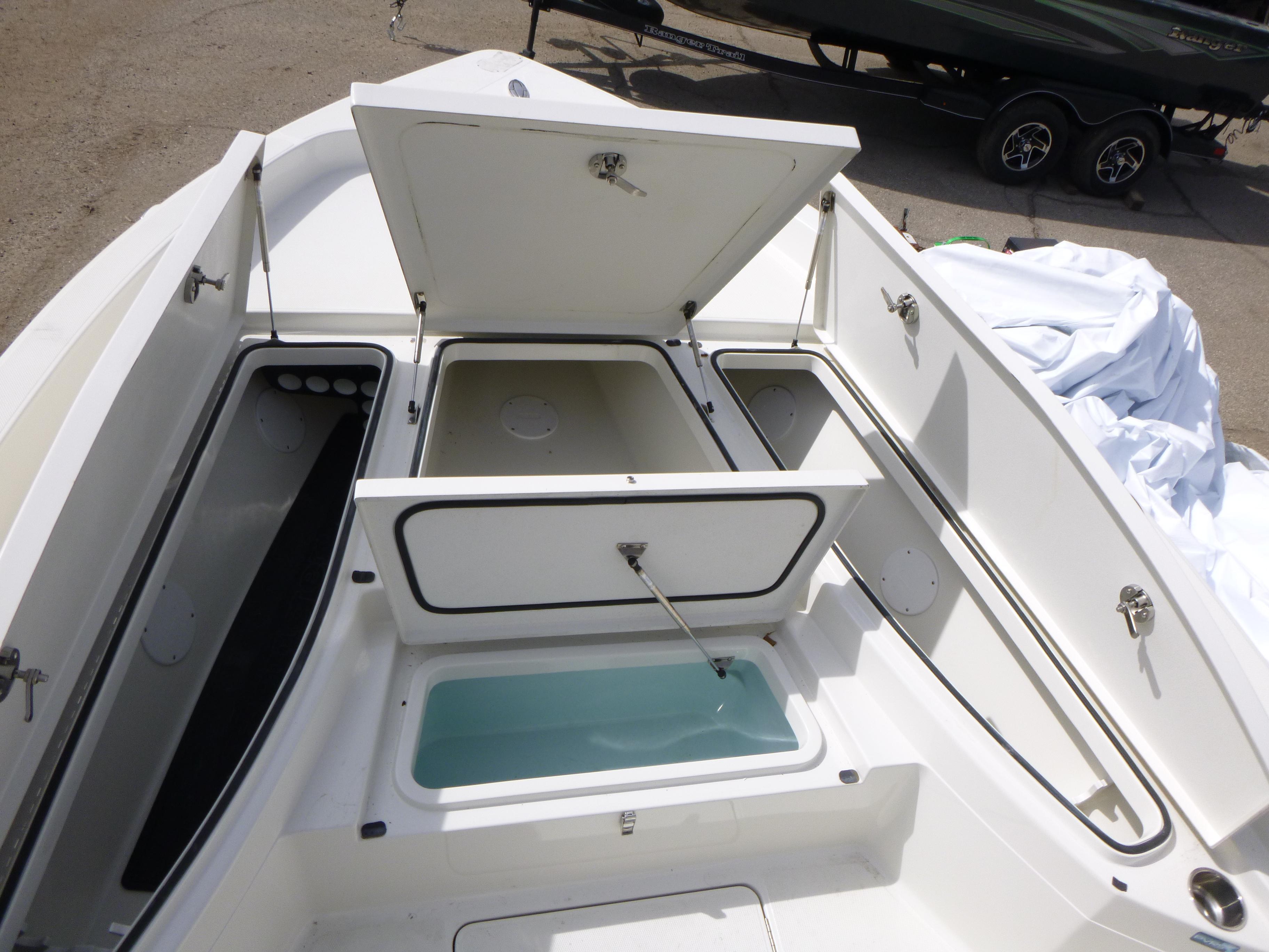 2022 Ranger 2510 Bay Gallery
