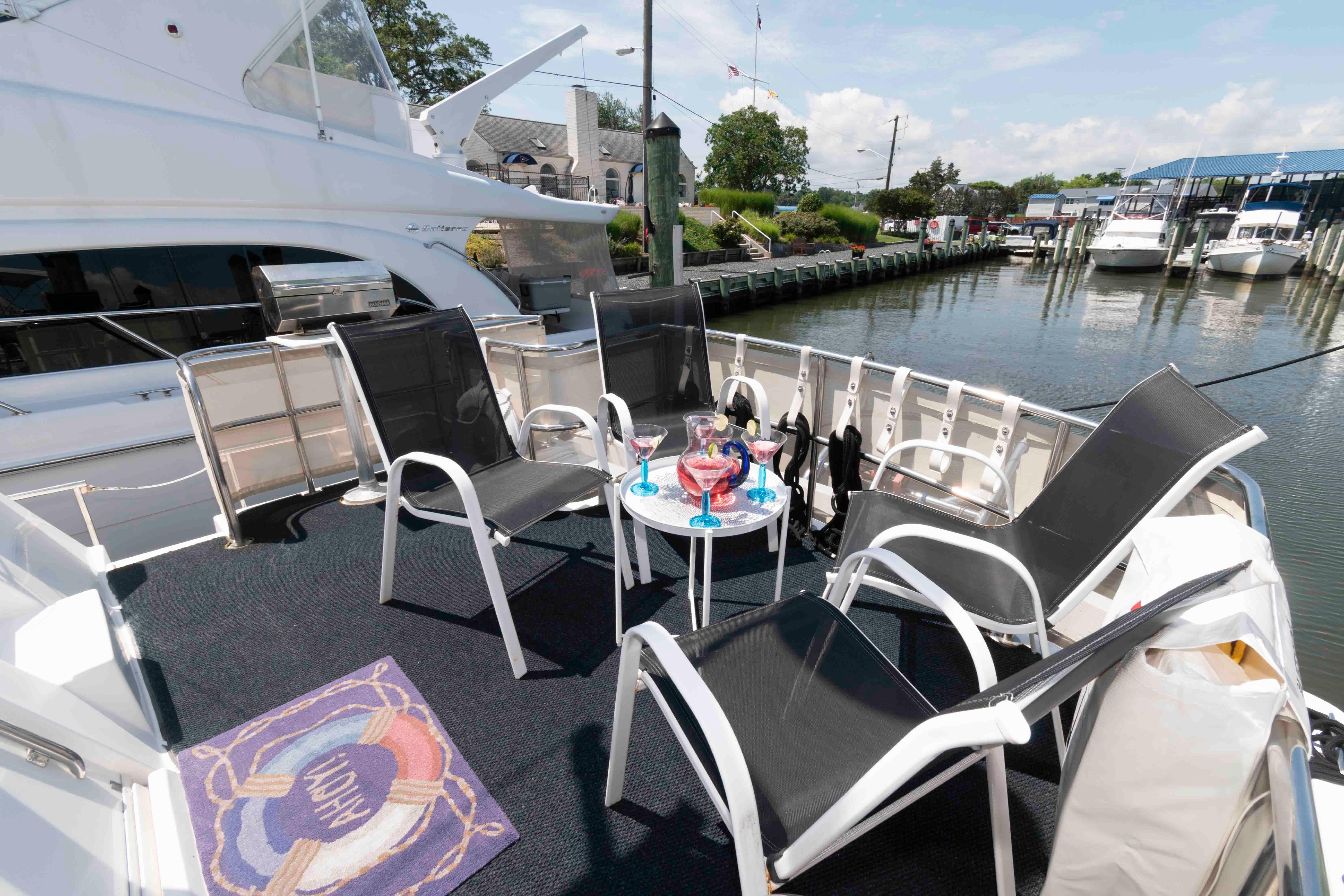  Knot 10 Yacht Sales