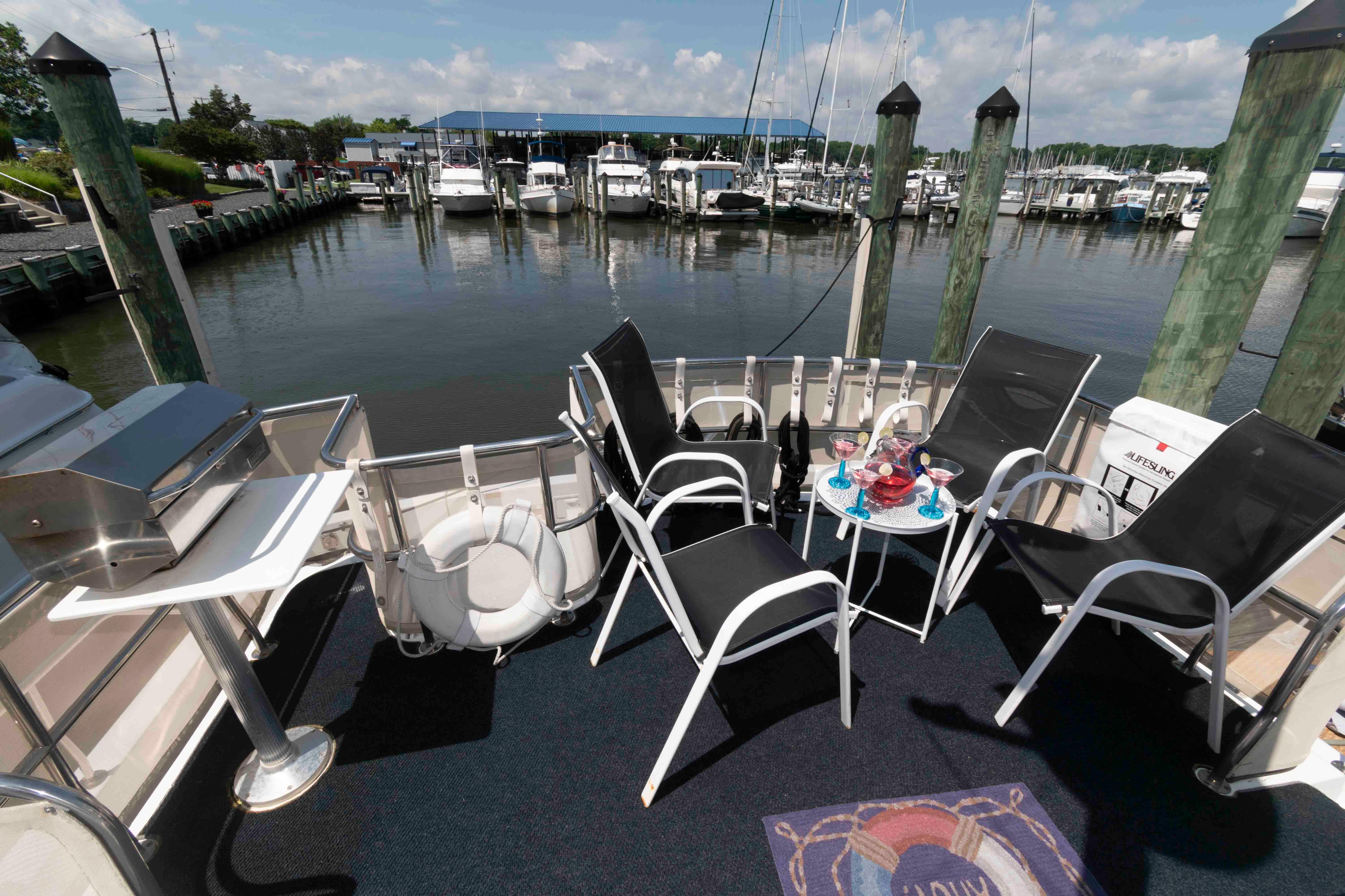  Knot 10 Yacht Sales