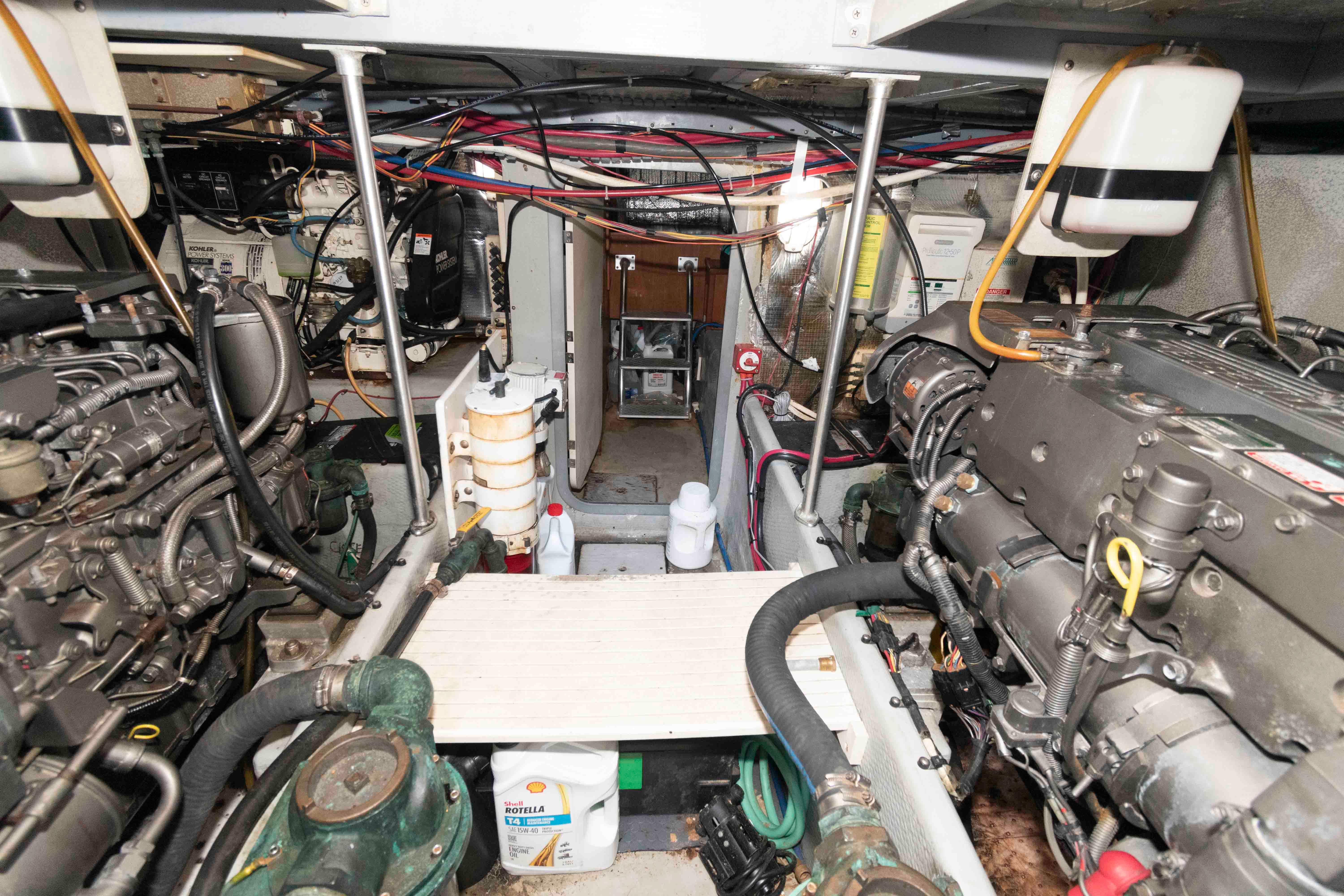  Knot 10 Yacht Sales