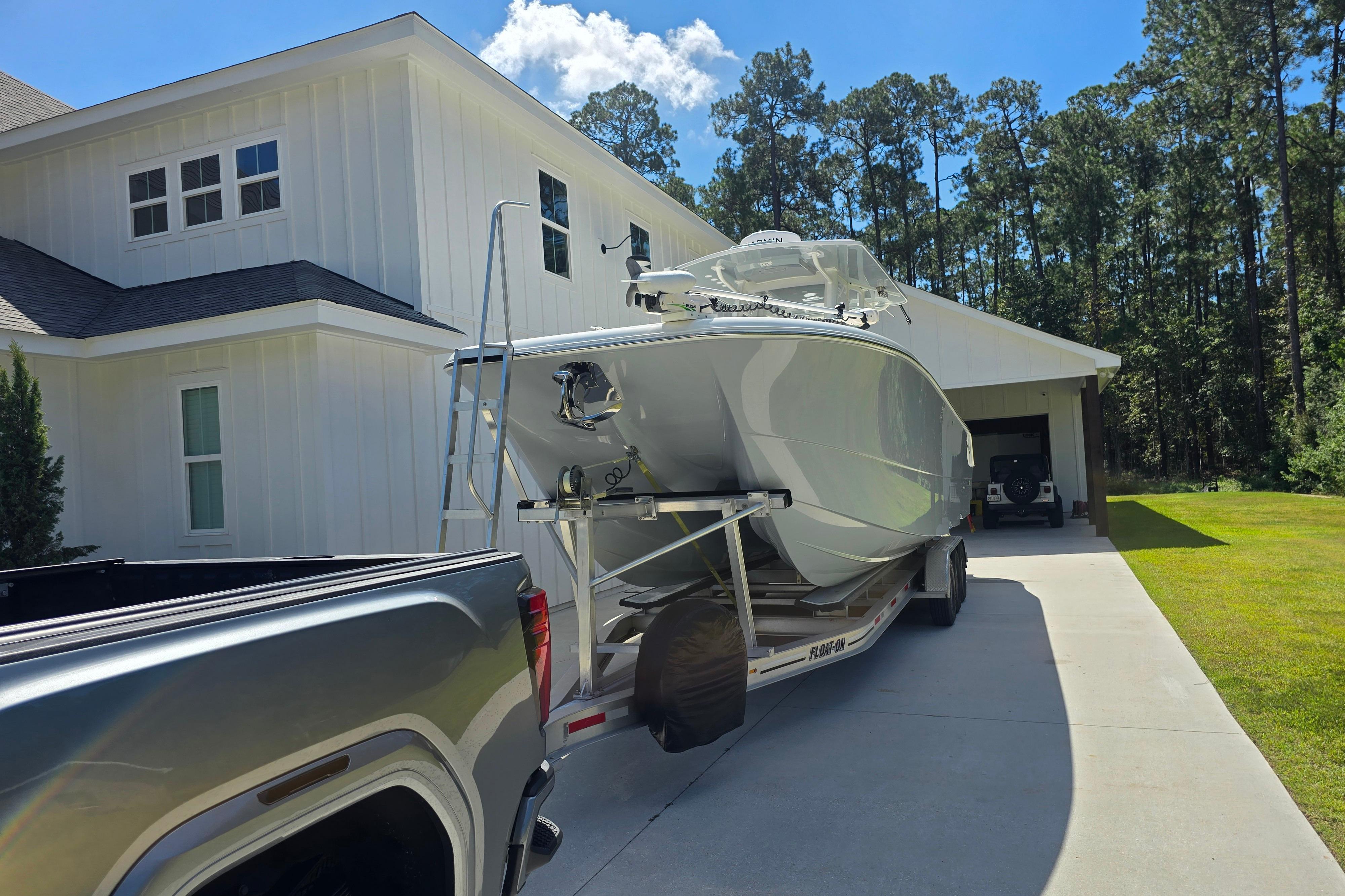 Invincible 33 Catamaran