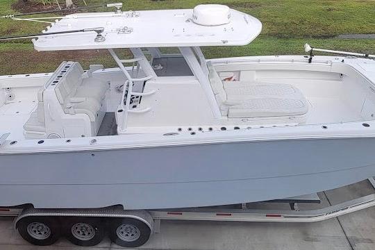 Invincible 33 Catamaran