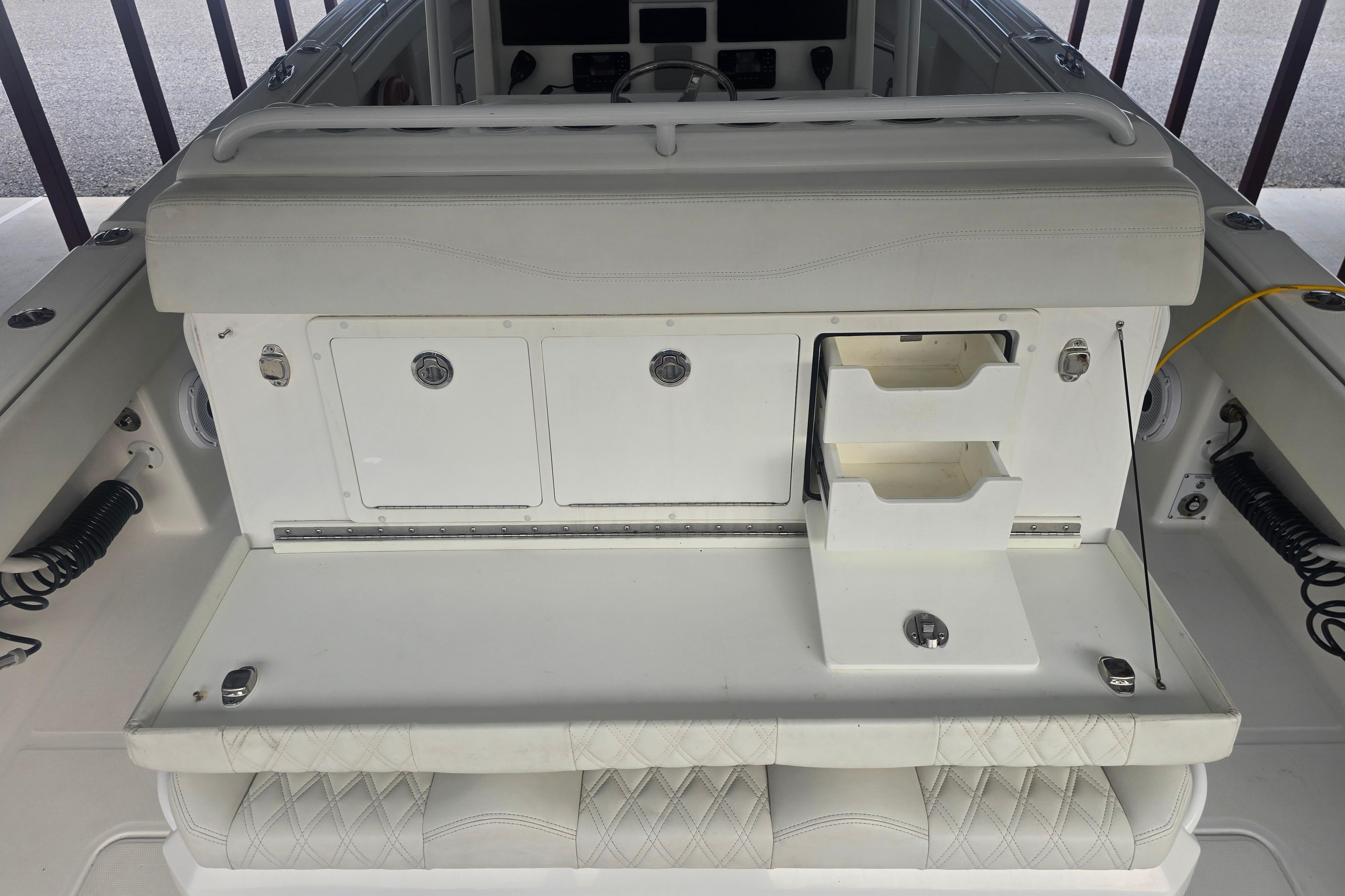 Invincible 33 Catamaran