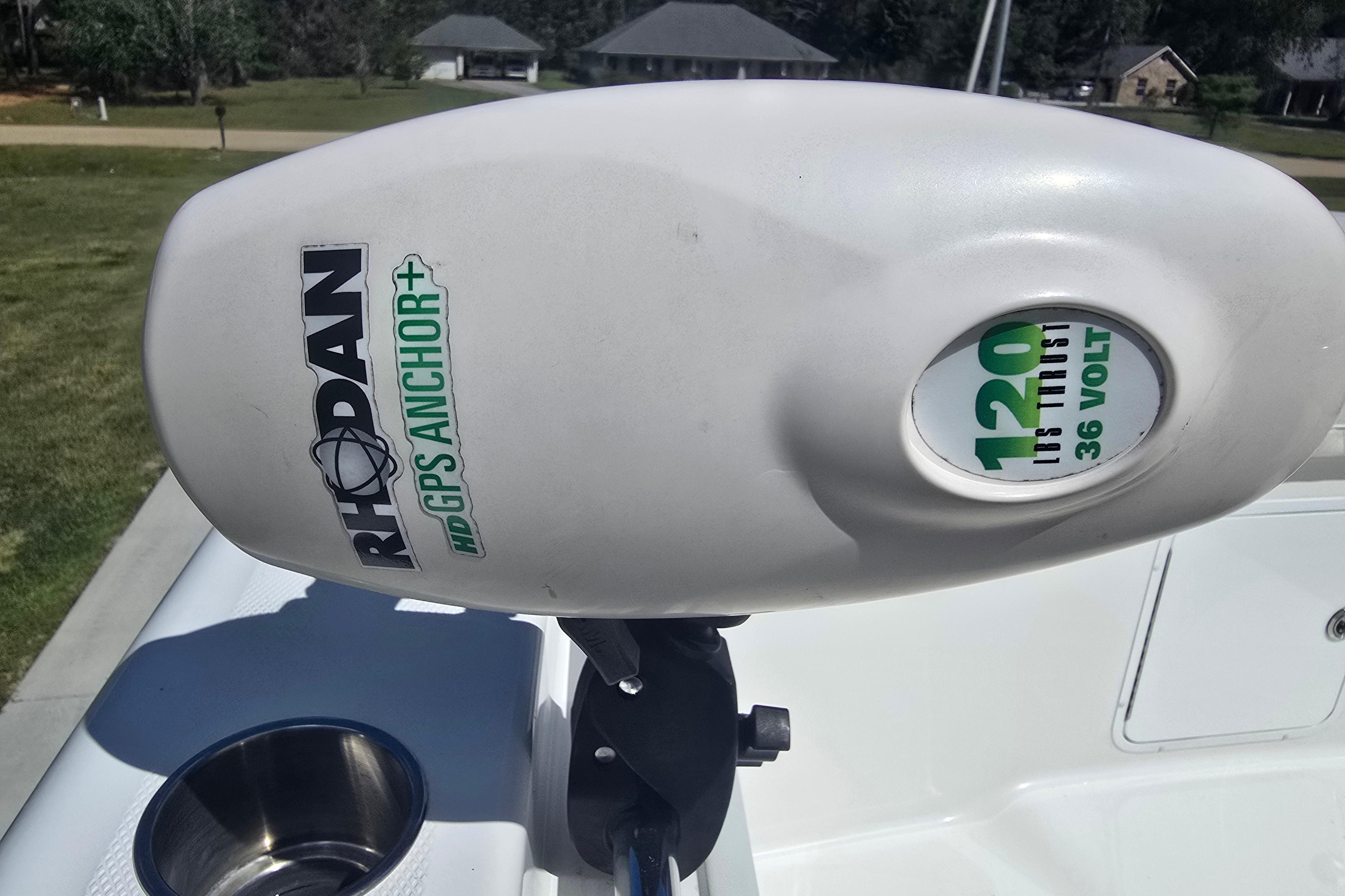 Invincible 33 Catamaran