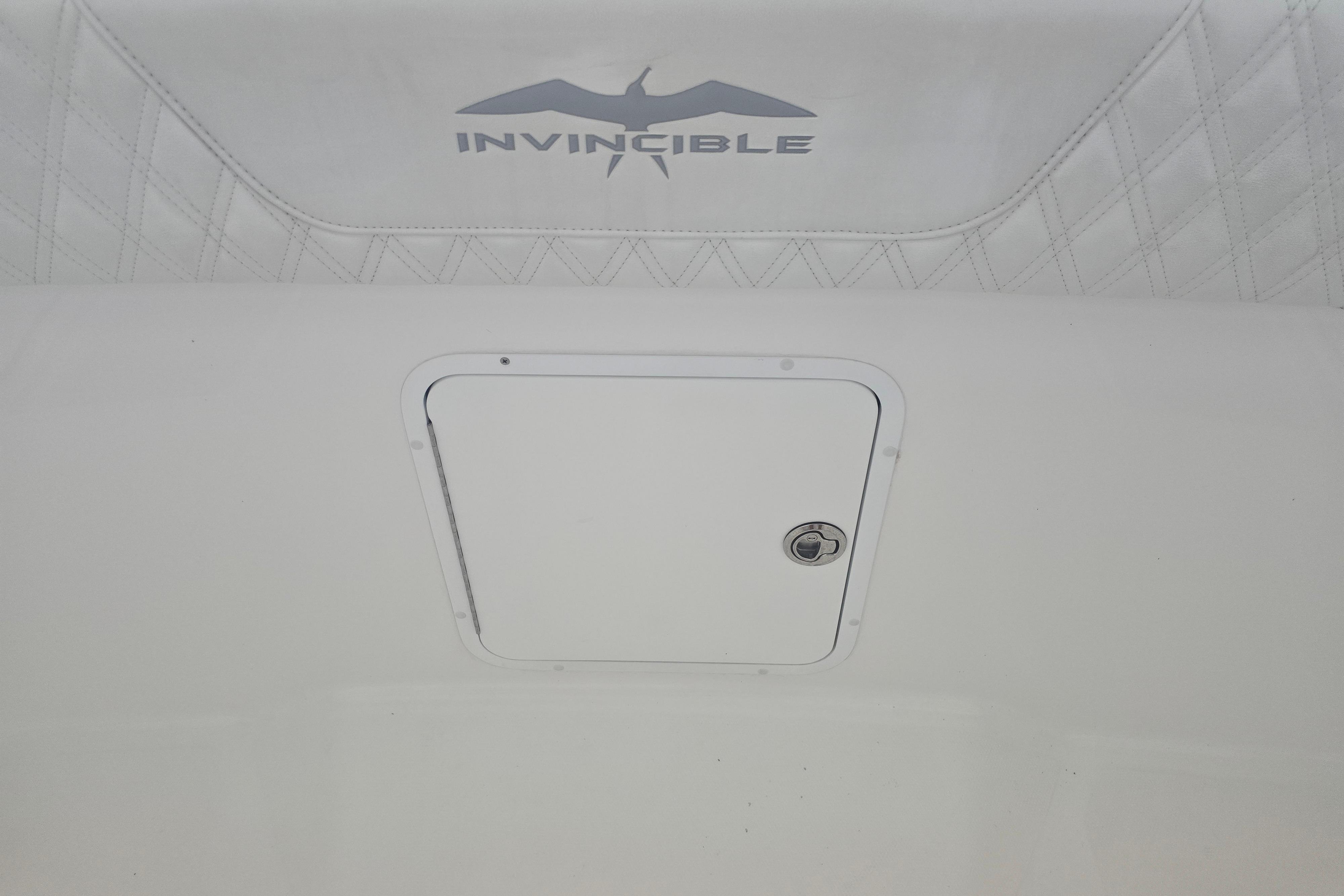 Invincible 33 Catamaran