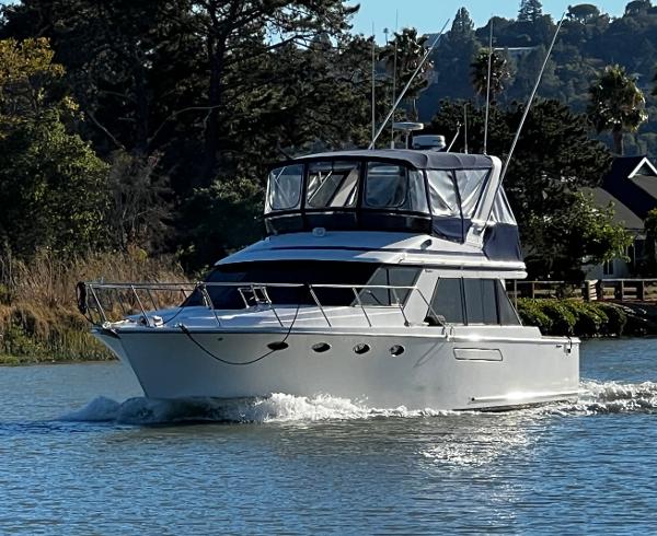 1988 Ocean Alexander Sedan Bridge