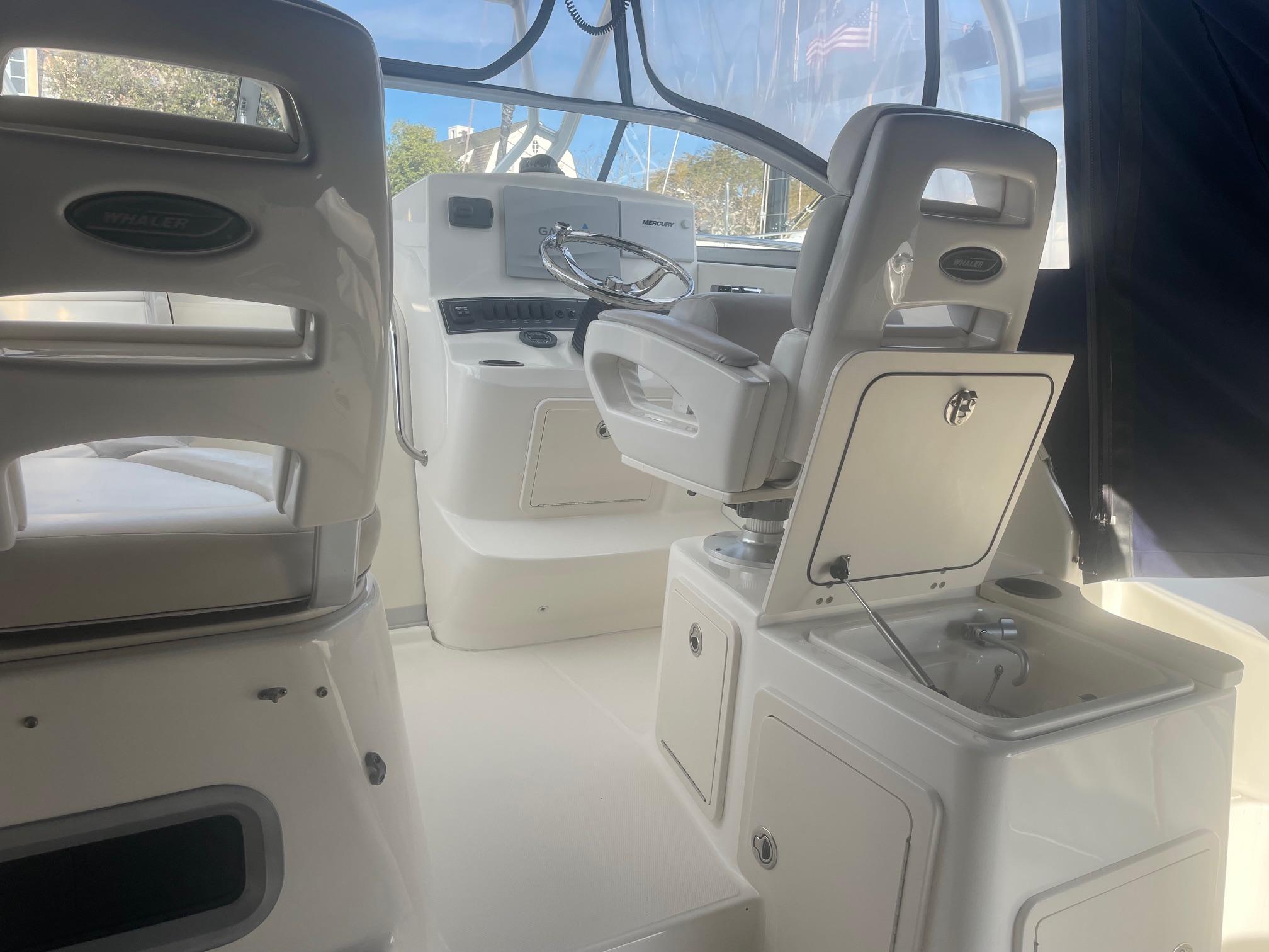 2006 Boston Whaler 285 Conquest #TBDH1989 inventory image at Sun Country Marine Group, Dana Point 2006 Boston Whaler 285 Conquest #TBDH1989 inventory image at Sun Country Marine Group, Dana Point