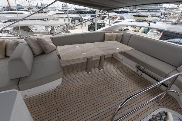 Princess Motor Yacht Sales - Used Princess F55