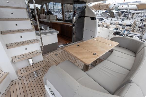 Princess Motor Yacht Sales - Used Princess F55