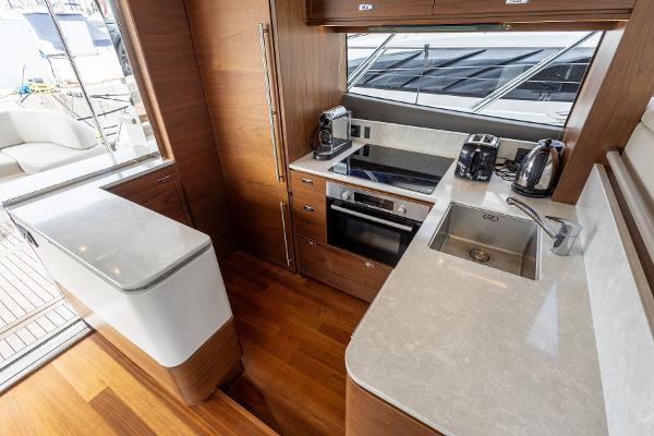 Princess Motor Yacht Sales - Used Princess F55
