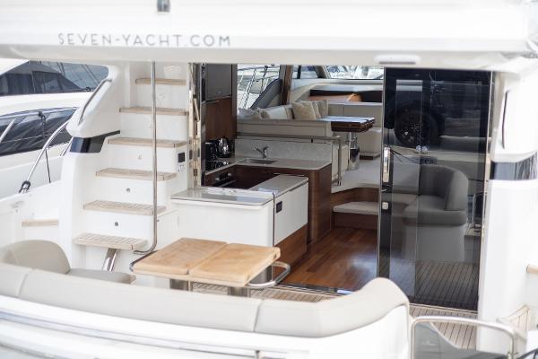Princess Motor Yacht Sales - Used Princess F55