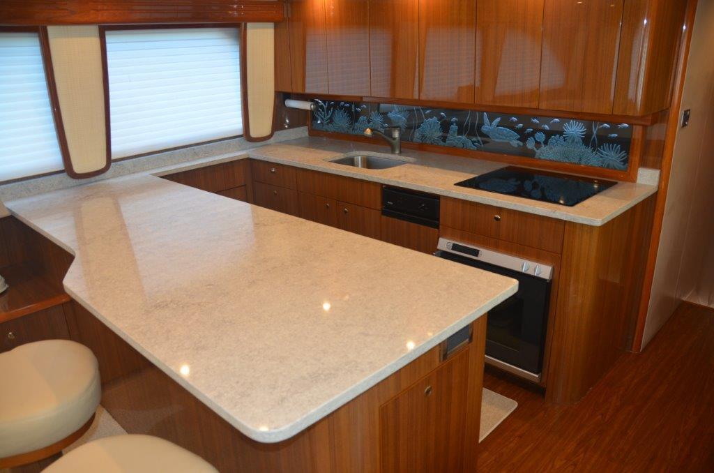 Viking 64 EB Deluxe-Galley
