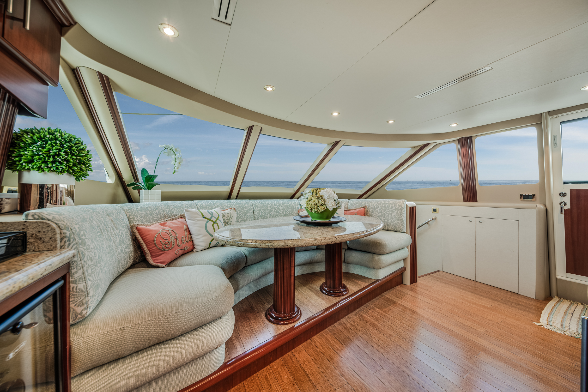 sky lounge yacht