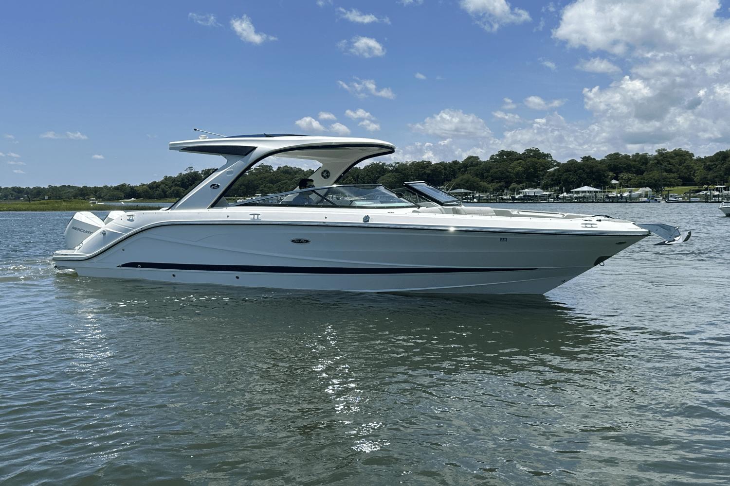 2022-sea-ray-310-slx-outboard-power-9684023-982778620-0-160620251120-13
