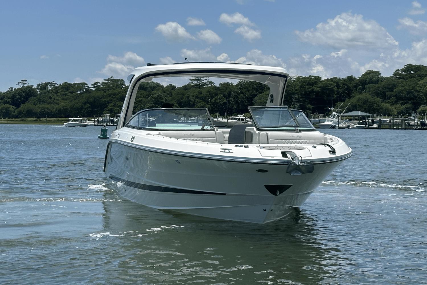 2022-sea-ray-310-slx-outboard-power-9684023-982778622-0-160620251120-11