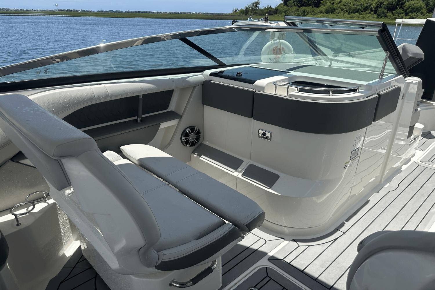 2022-sea-ray-310-slx-outboard-power-9684023-982778625-0-160620251120-2