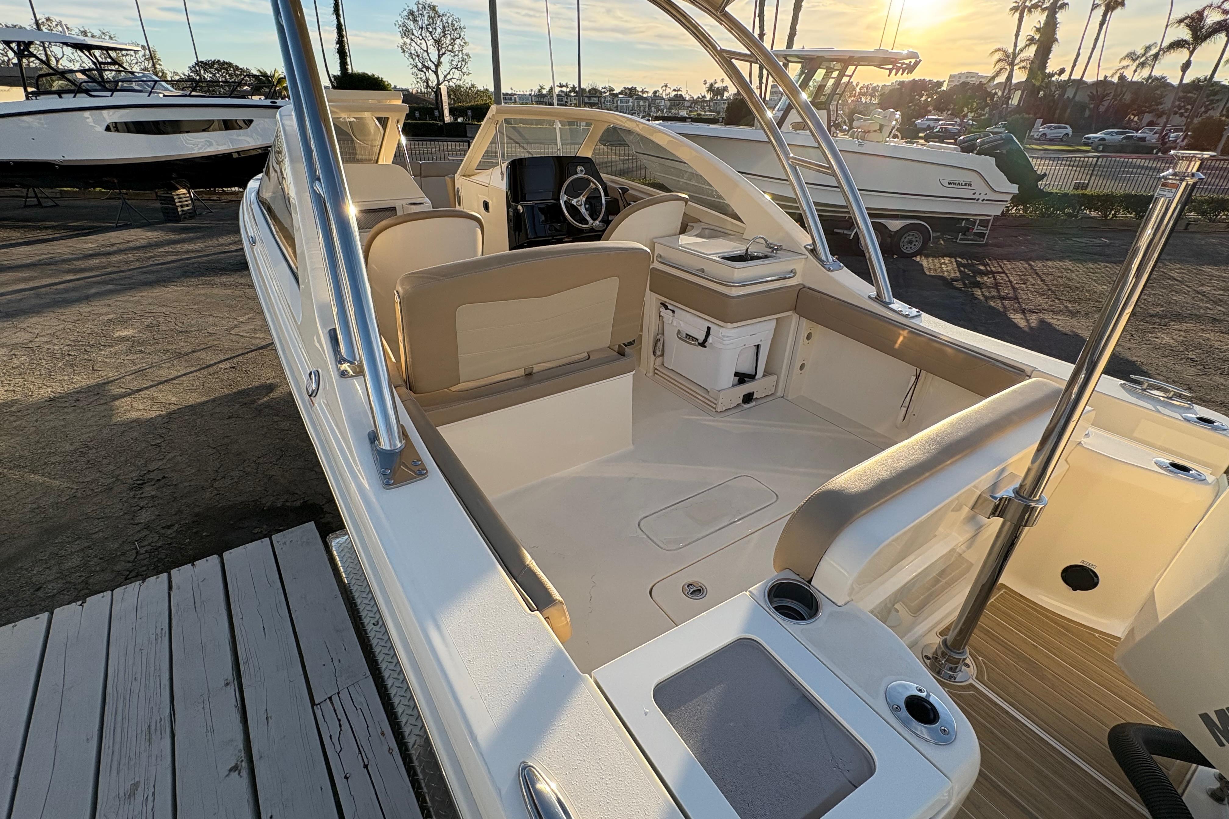 2024 Scout 240 Dorado #TBJM311 inventory image at Sun Country Marine Group, Newport Beach