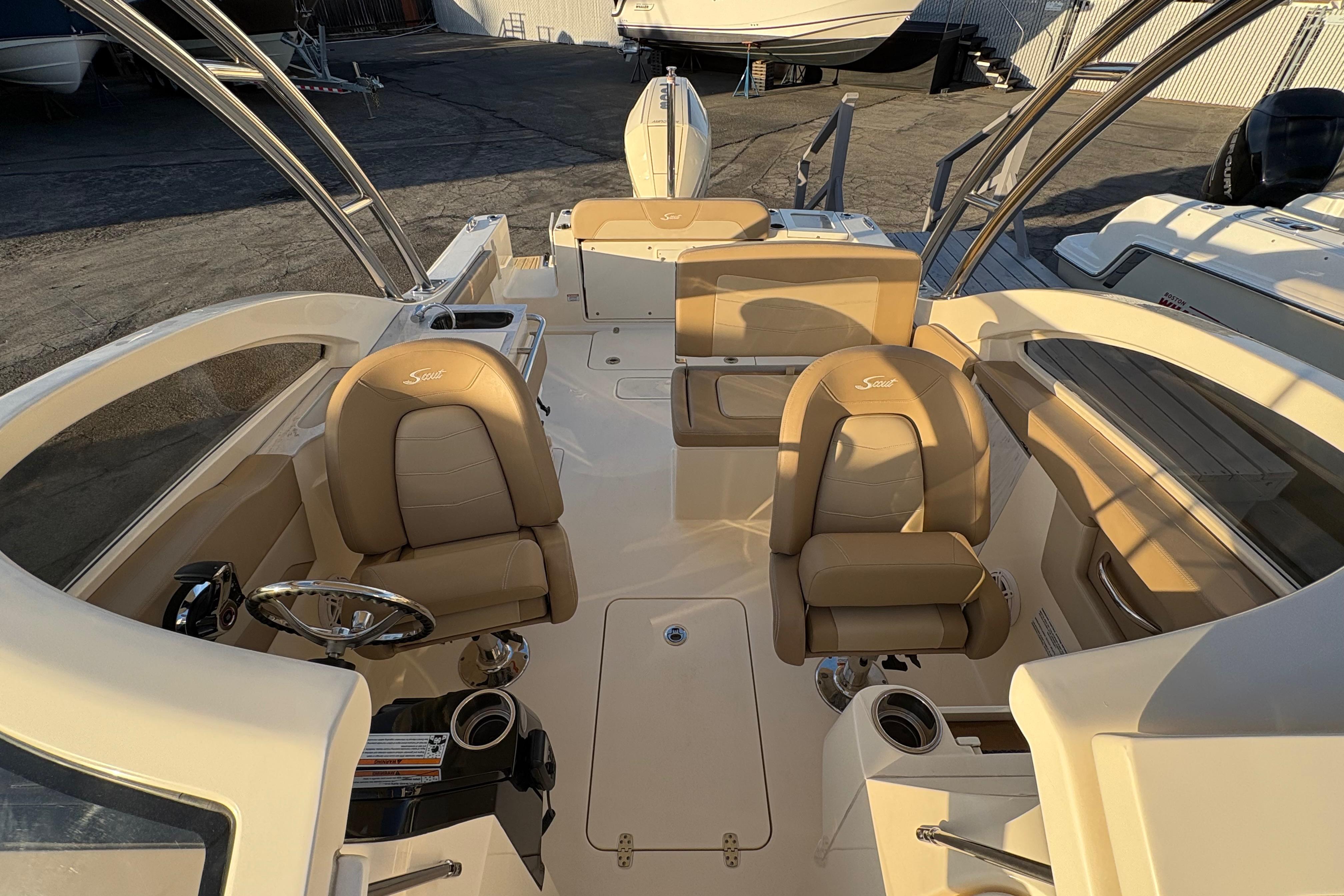 2024 Scout 240 Dorado #TBJM311 inventory image at Sun Country Marine Group, Newport Beach