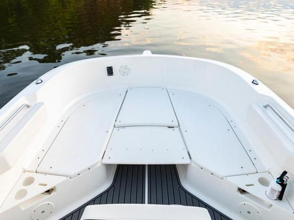 2022 Bayliner boat for sale, model of the boat is T22CX & Image # 25 of 46
