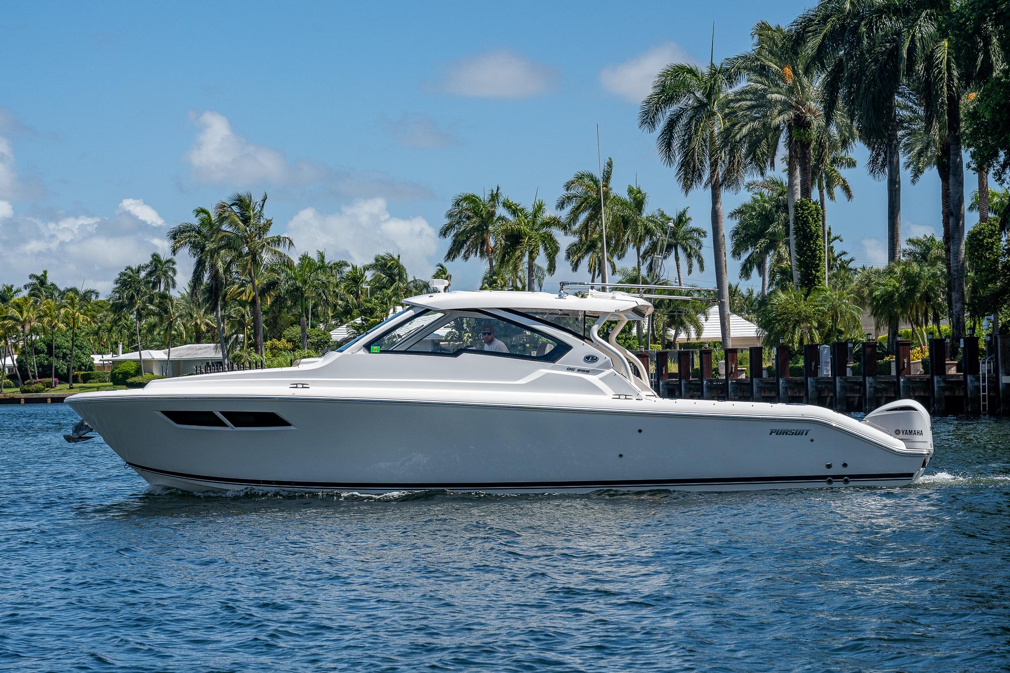 2019 Pursuit 365 Dual Console | Yachts360