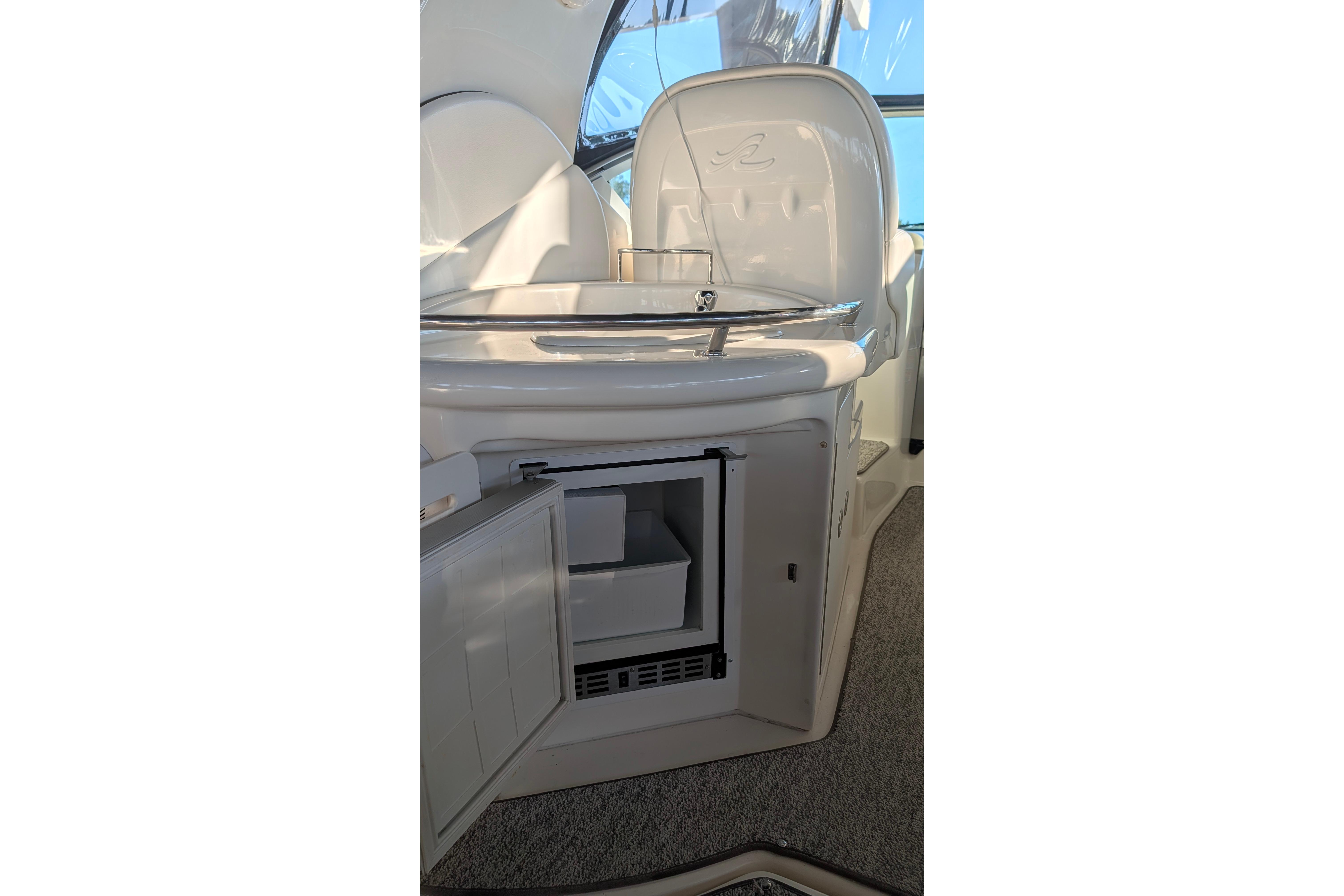 2006 Sea Ray 340 Sundancer #TBBJSR34 inventory image at Sun Country Yachts, South Lake Union (Seattle)