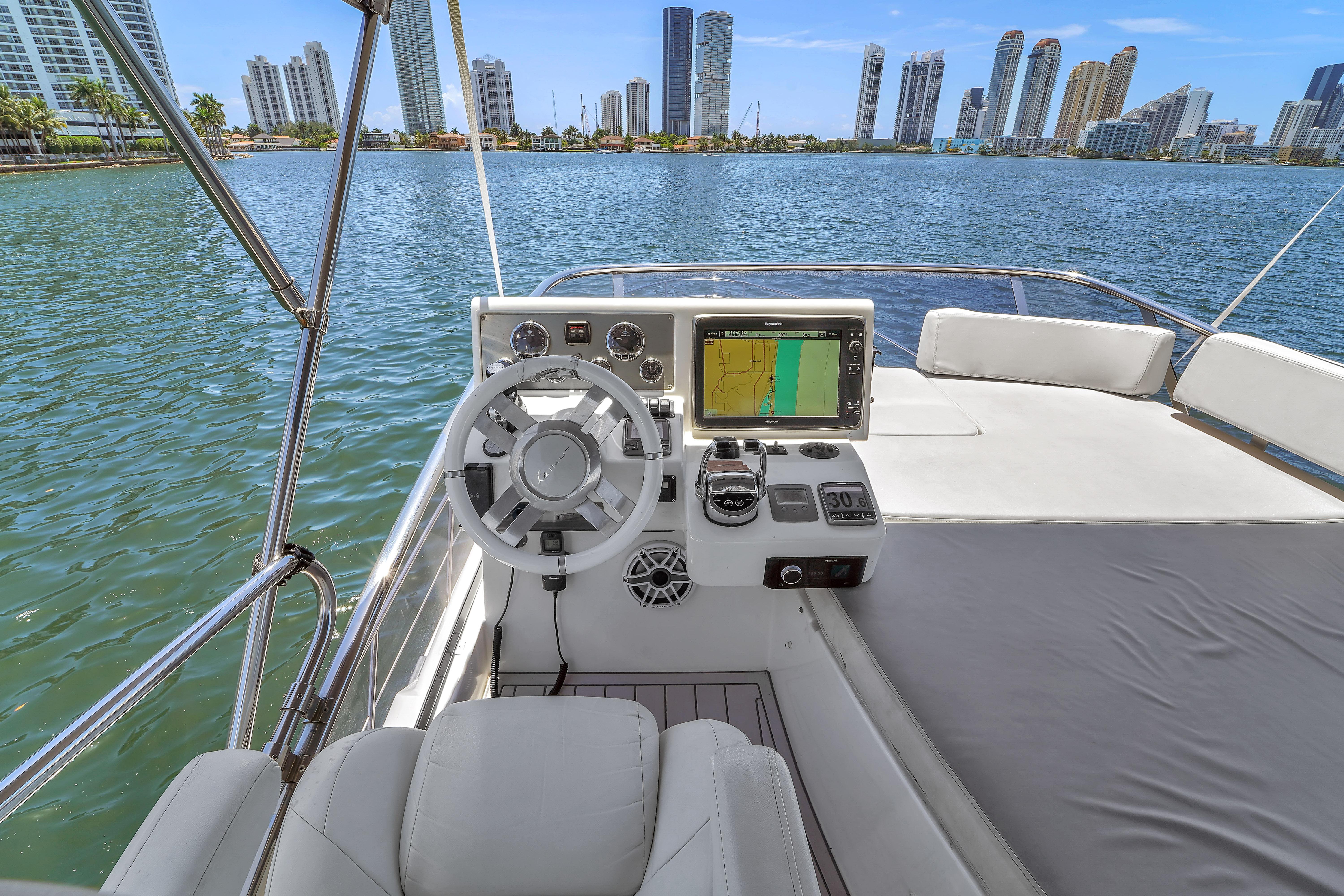 2013-azimut-45-flybridge-power-9814028-982907762-0-170620251010-87