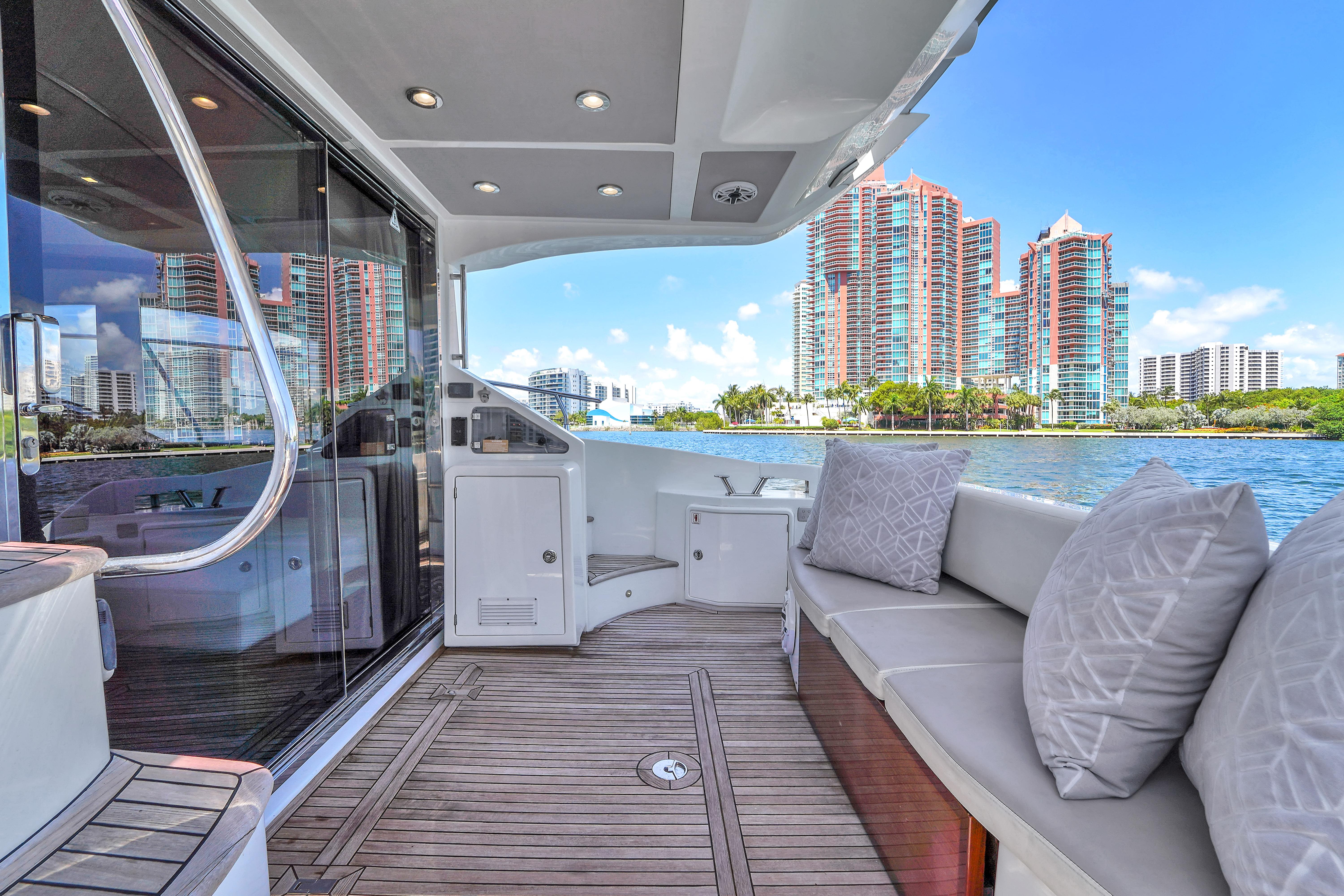 2013-azimut-45-flybridge-power-9814028-982907769-0-170620251004-36