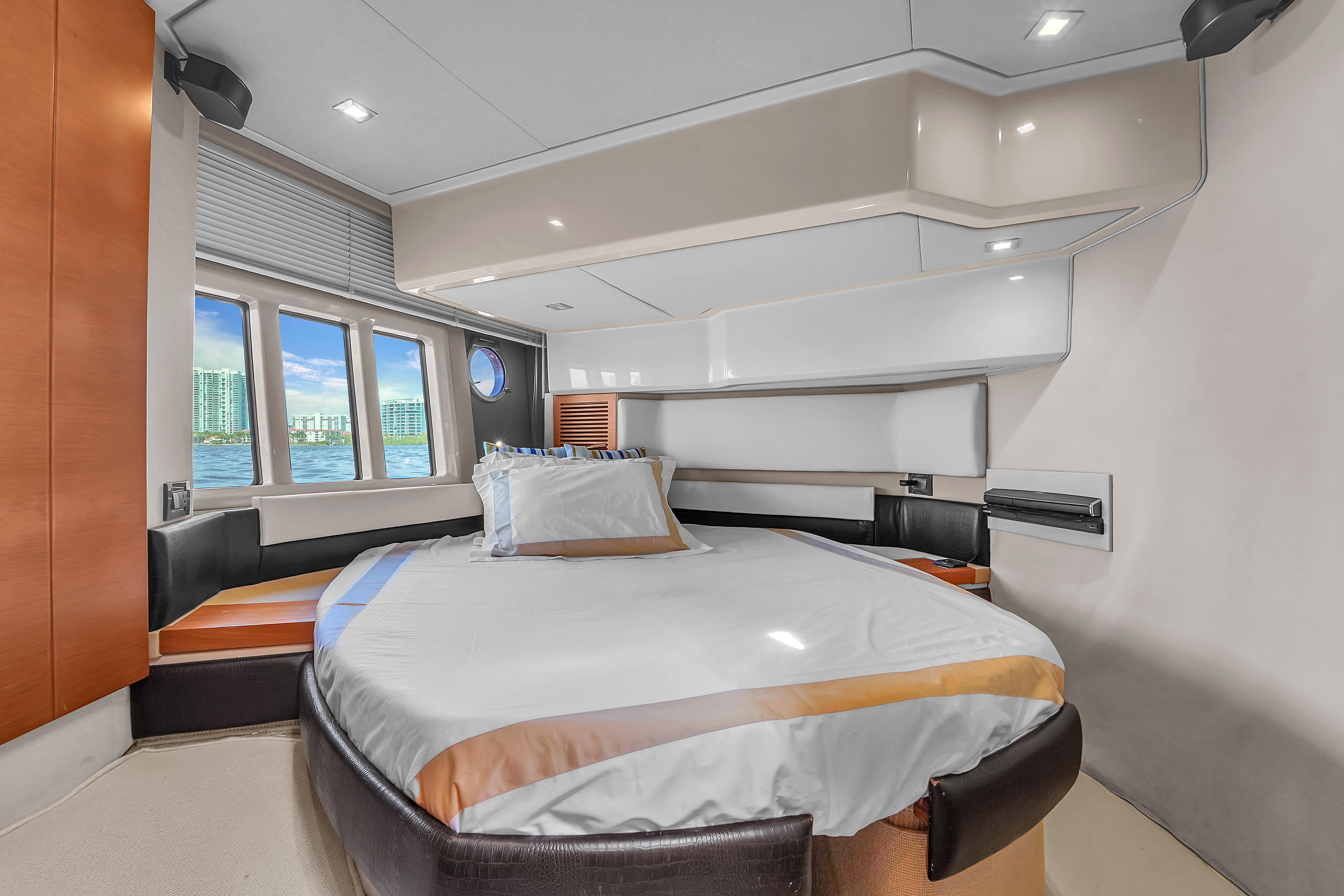 2013-azimut-45-flybridge-power-9814028-982907825-0-170620251008-72