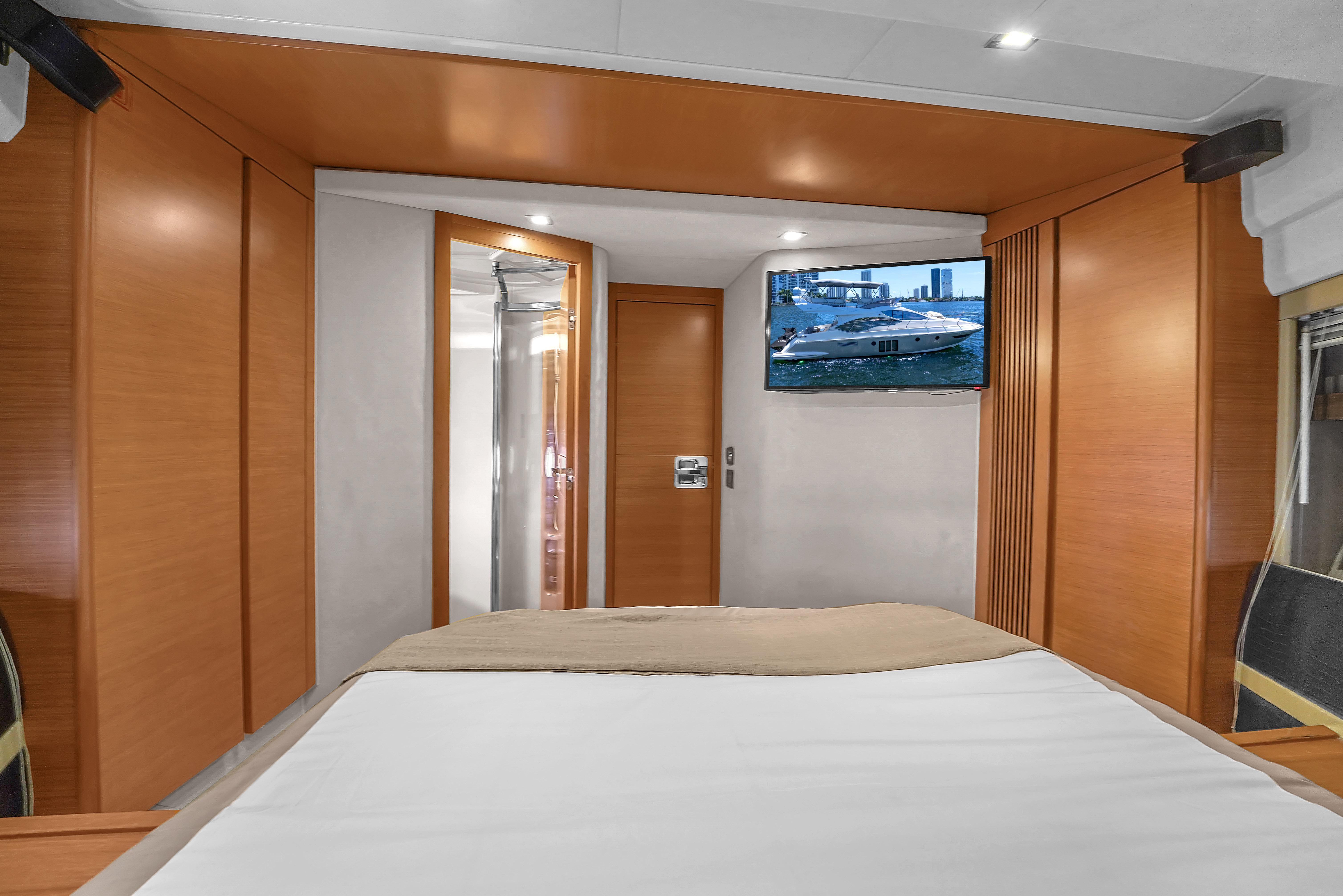 2013-azimut-45-flybridge-power-9814028-982907827-0-170620251008-66