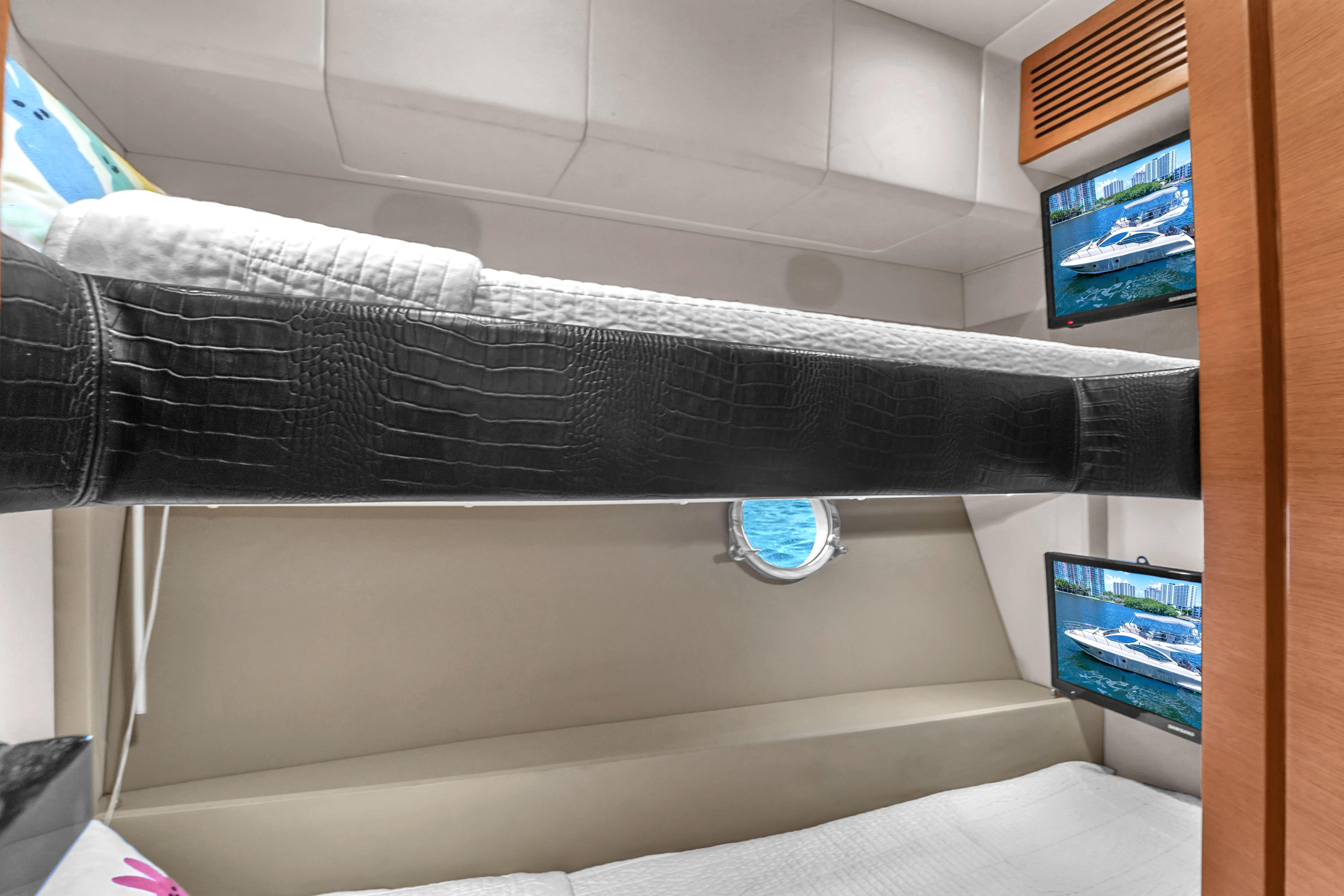 2013-azimut-45-flybridge-power-9814028-982907830-0-170620251008-70