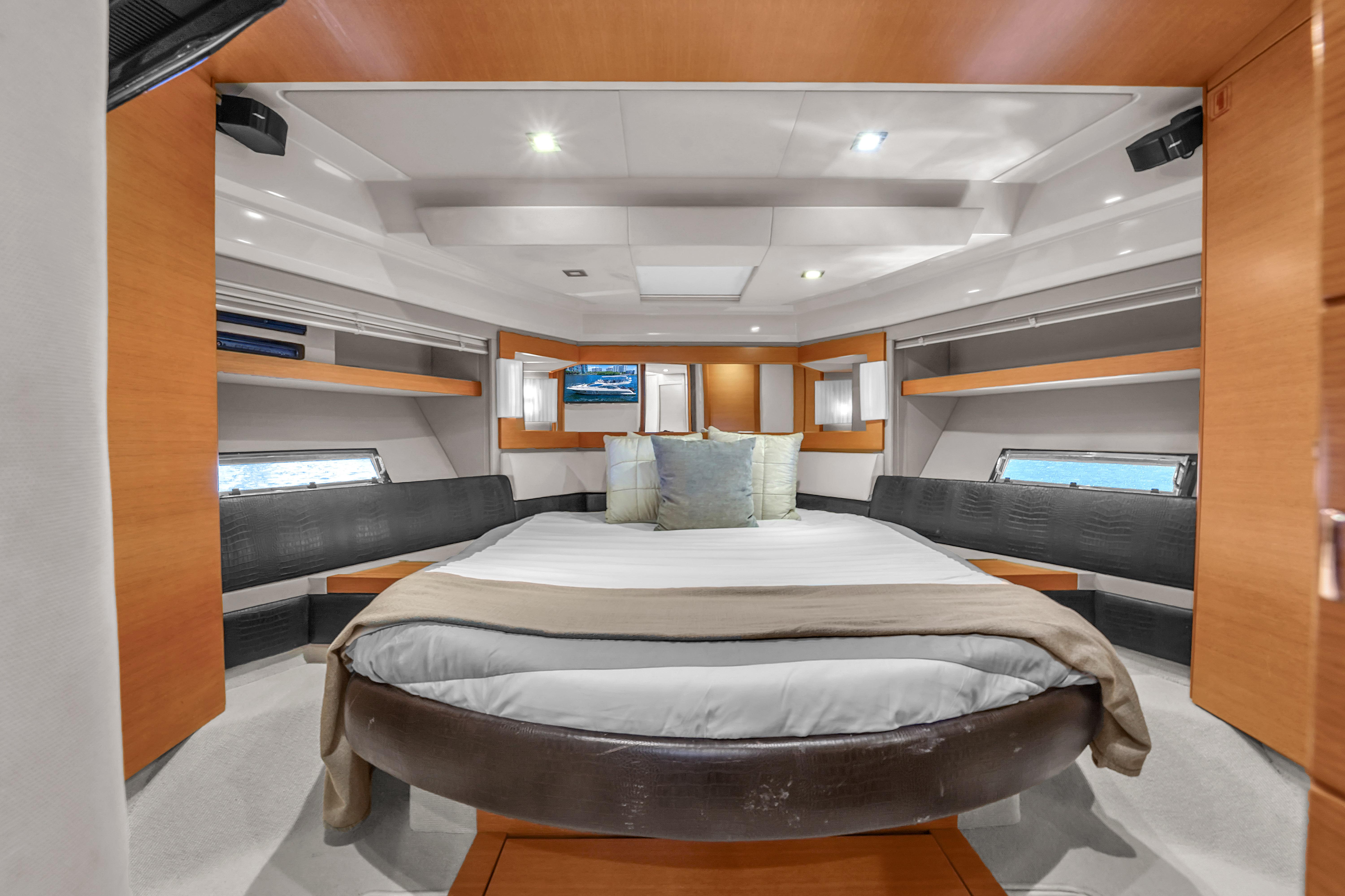 2013-azimut-45-flybridge-power-9814028-982907856-0-170620251007-64