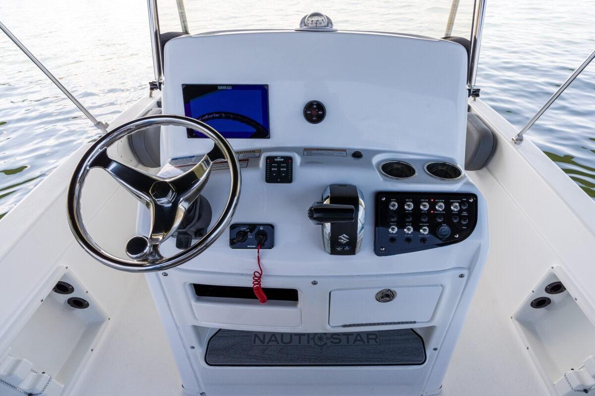 2020 Nauticstar 211 Hybrid-6