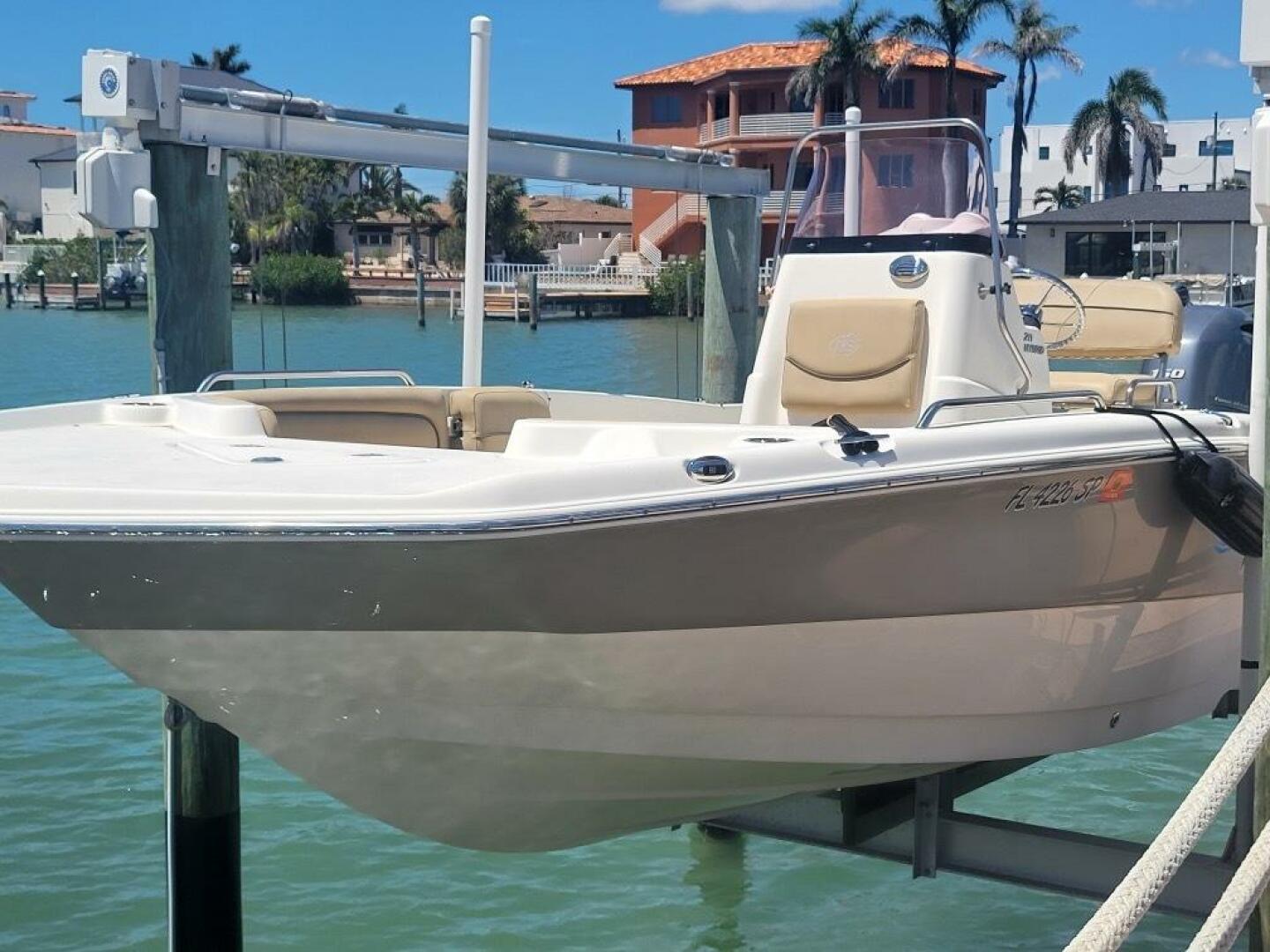 2020 Nauticstar 211 Hybrid-4