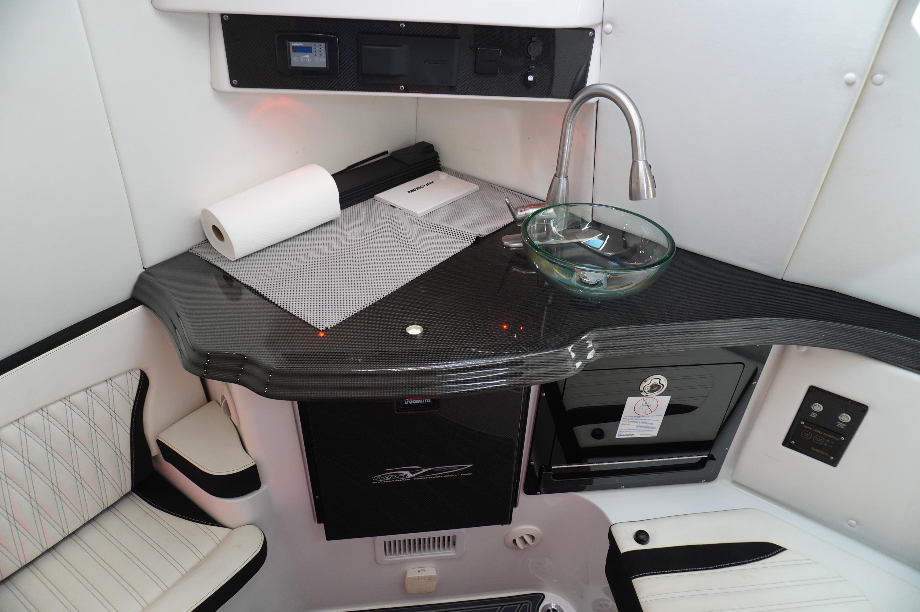 MTI-V42 2021 -MO-US-9674003 | Thumbnail