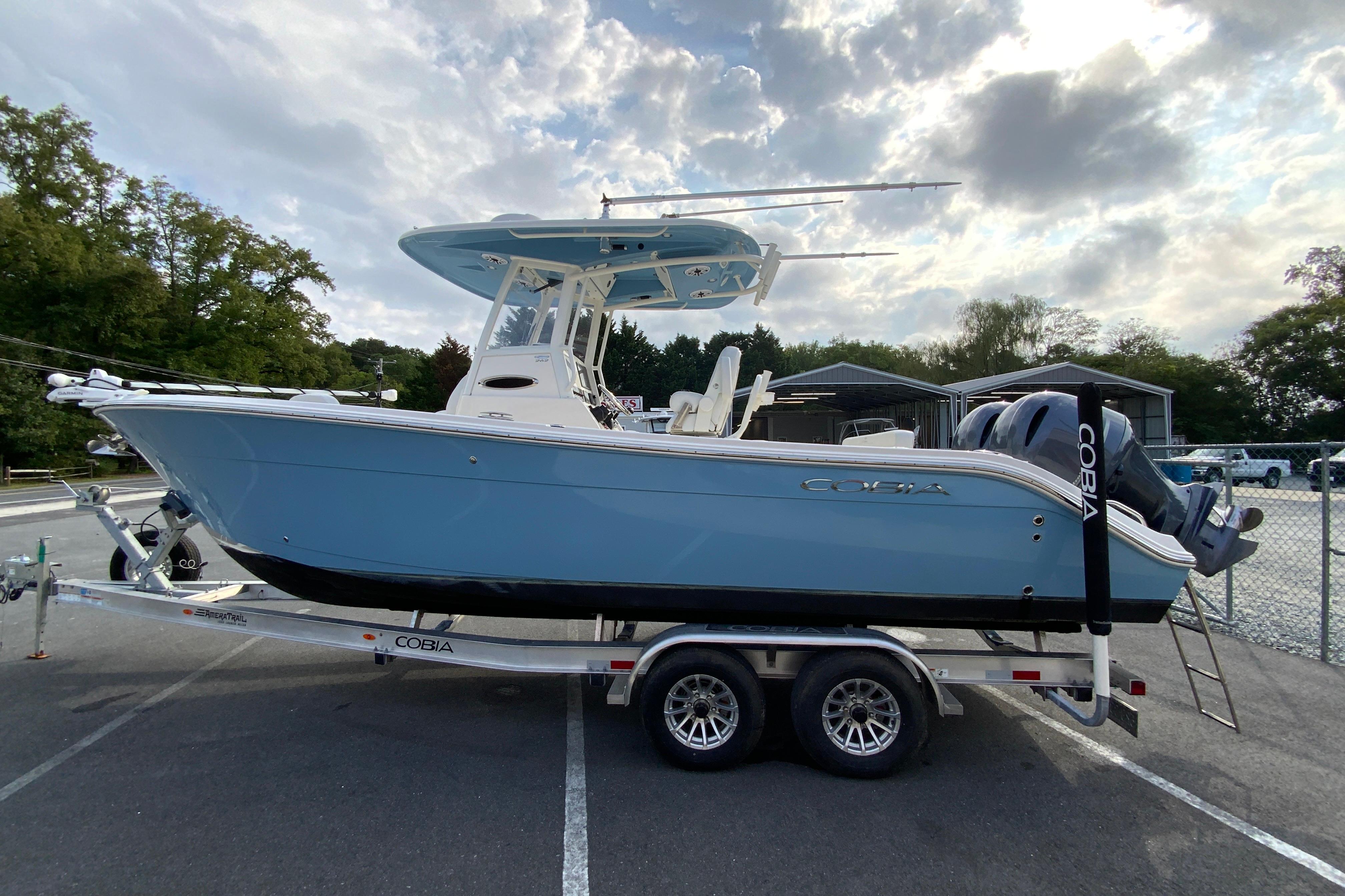 2023 Cobia 262 Center Console-12