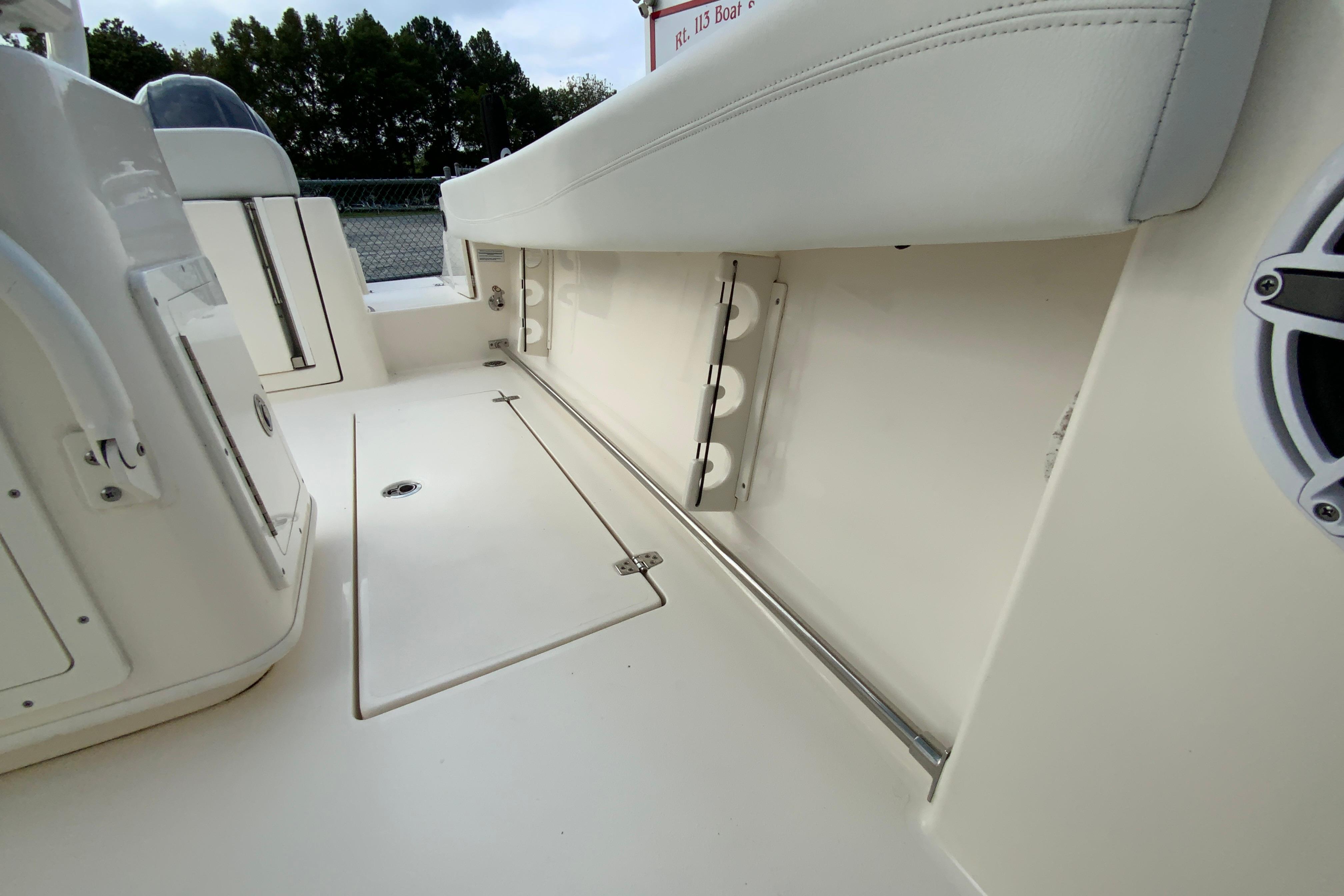 2023 Cobia 262 Center Console-23