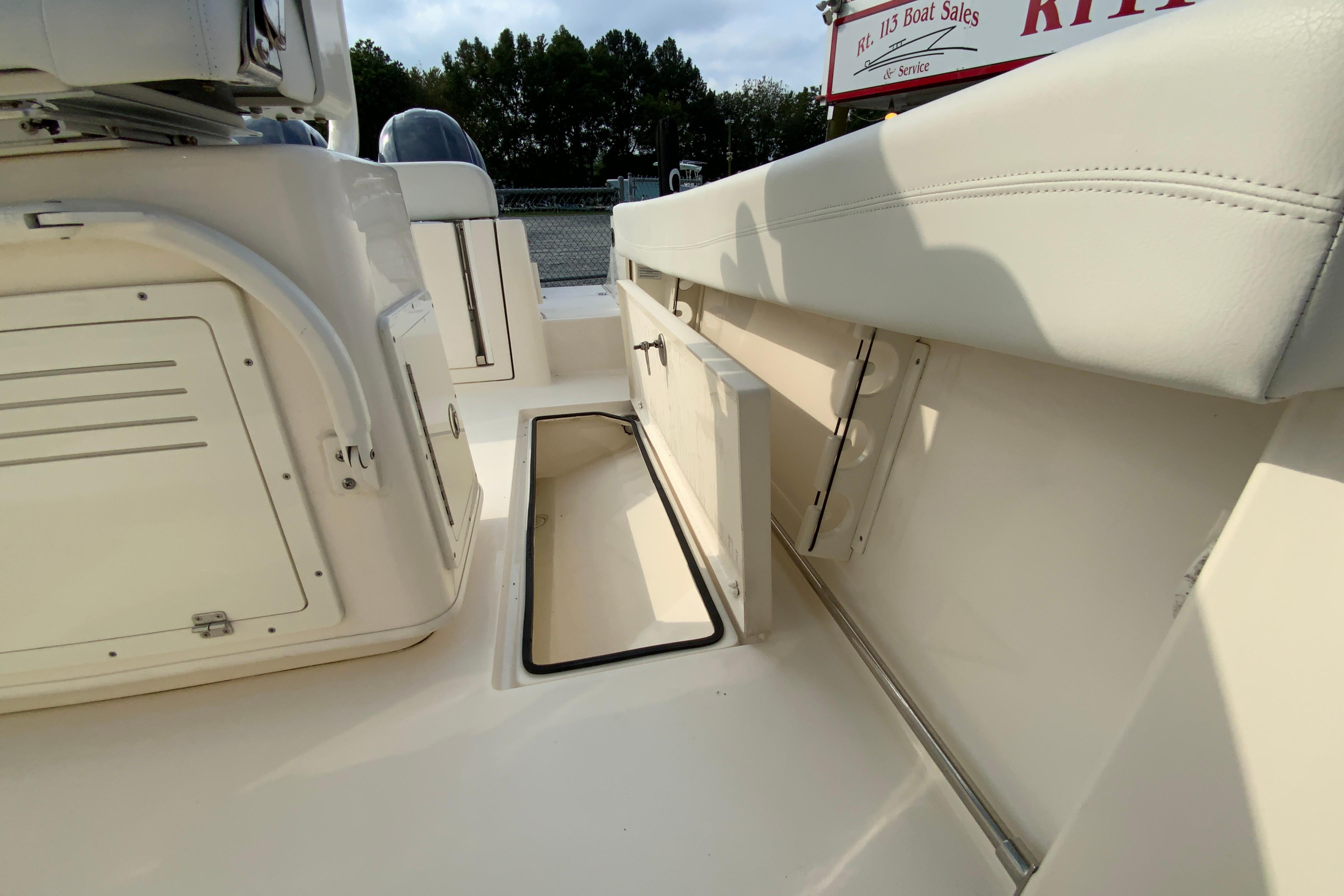 2023 Cobia 262 Center Console-24