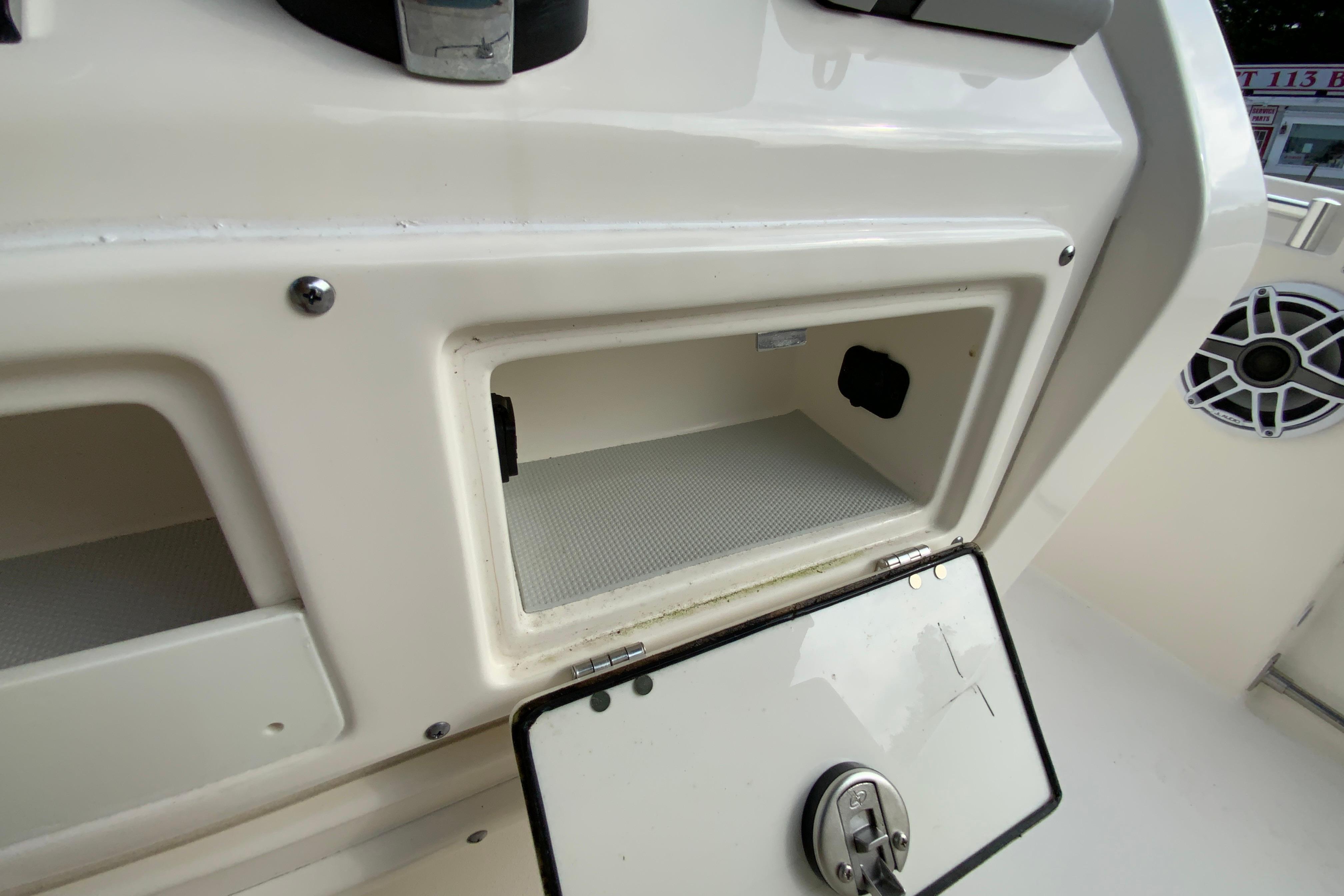2023 Cobia 262 Center Console-44